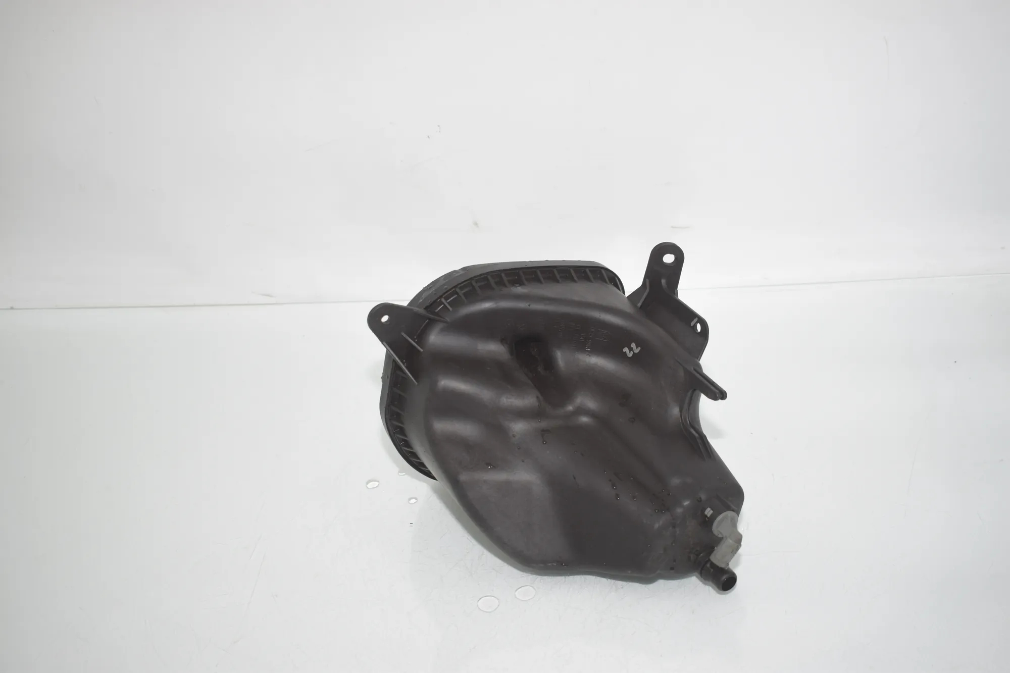 Coolant Expansion Tank – OEM 8621092 · BMW X5 (F15, F85) BMW X5 (F15, F85) M 2018 – 3