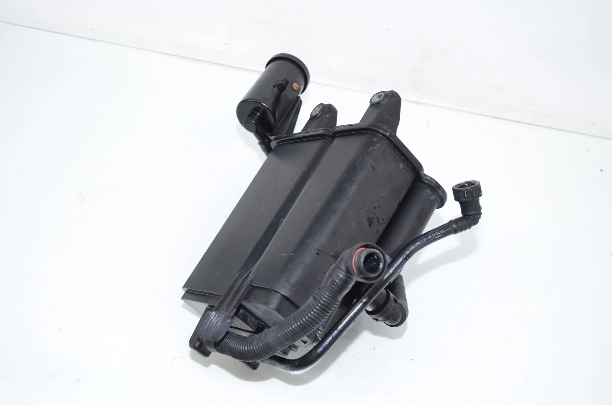 Charcoal Container Filter – OEM 7327885 · BMW X5 (F15, F85) BMW X5 (F15, F85) M 2018 – 4