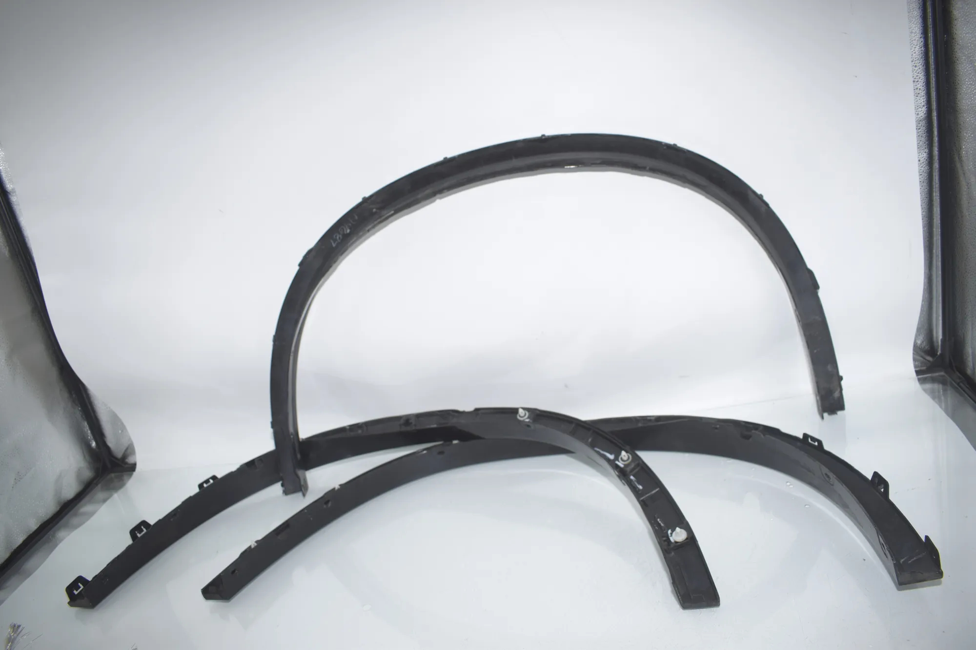 Front Right Fender Arch Trim – OEM 7378582 · BMW X5 (F15, F85) BMW X5 (F15, F85) M 2018 – 3