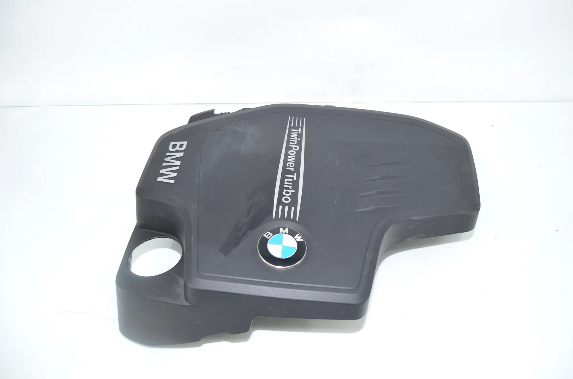 Engine Cover – OEM 7604564 · BMW 3 (F30, F80) BMW 3 (F30, F80) 320 i 2012