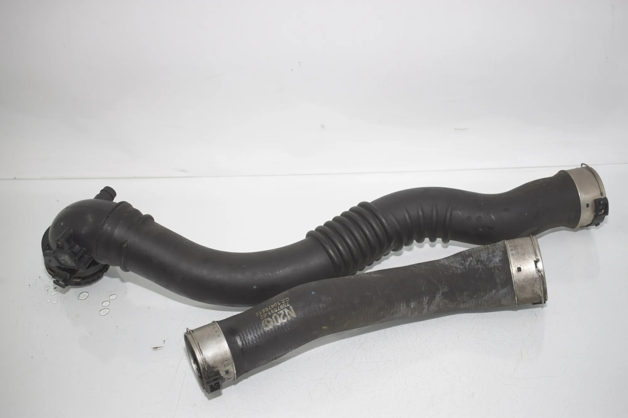 Intercooler Hose Pipe – OEM 7597591 · BMW 3 (F30, F80) BMW 3 (F30, F80) 320 i 2012 – 3