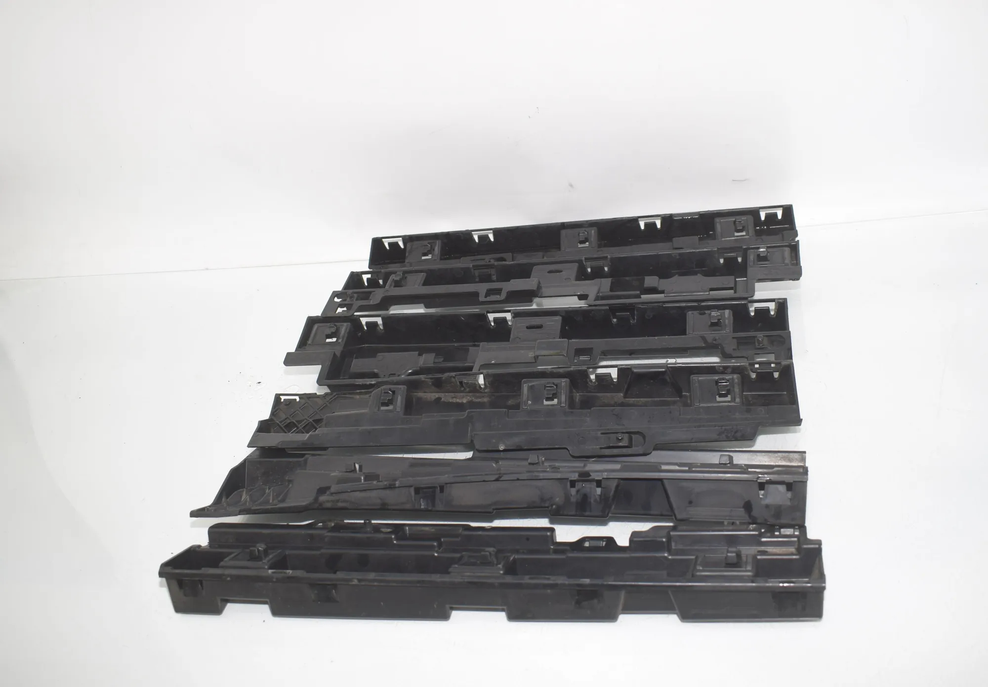 Sideskirt Bracket – OEM 7256916 · BMW 3 (F30, F80) BMW 3 (F30, F80) 320 i 2012 – 3