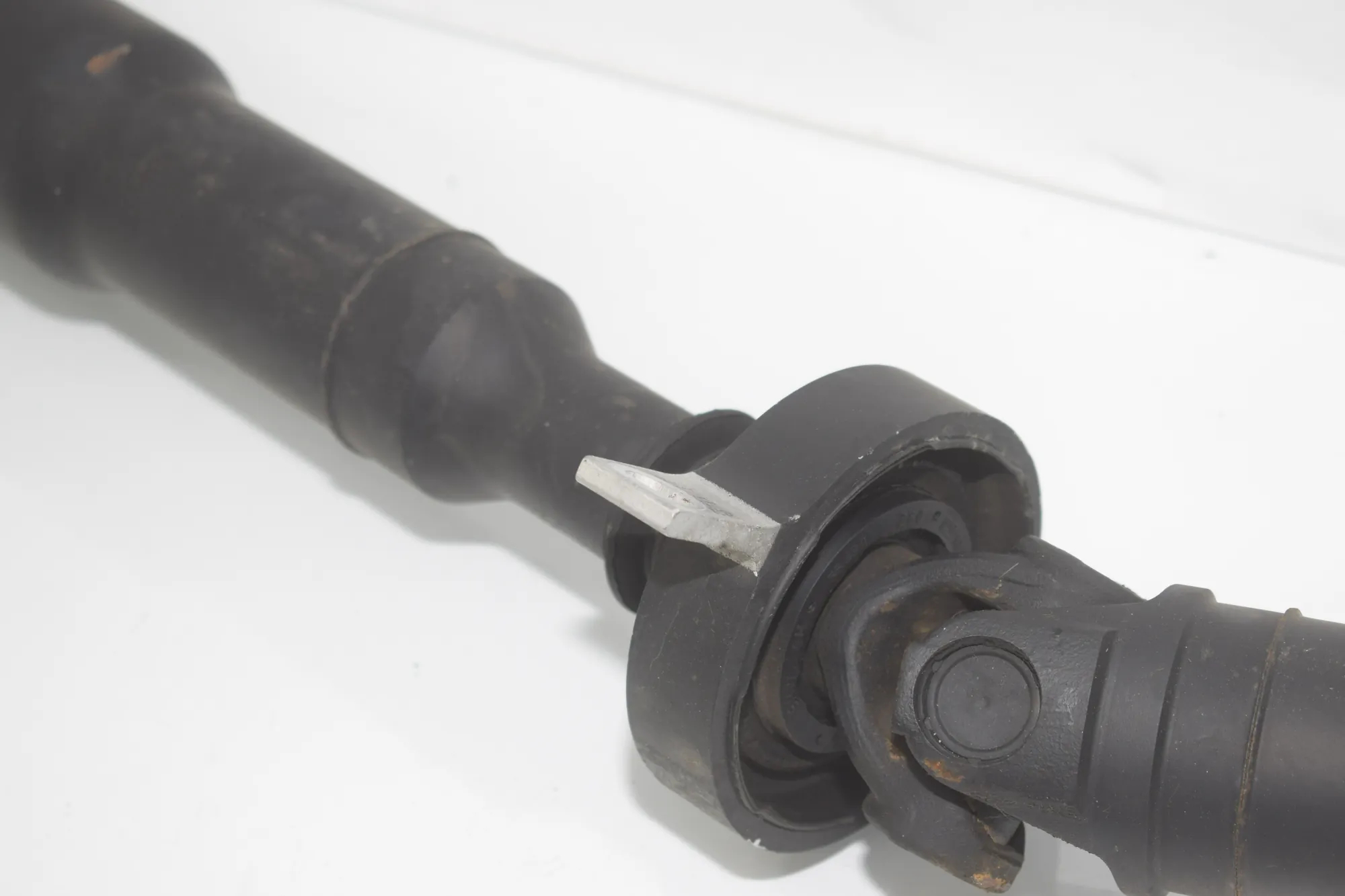 Propshaft Cardan – OEM 7609365 · BMW 3 (F30, F80) BMW 3 (F30, F80) 320 i 2012 – 2