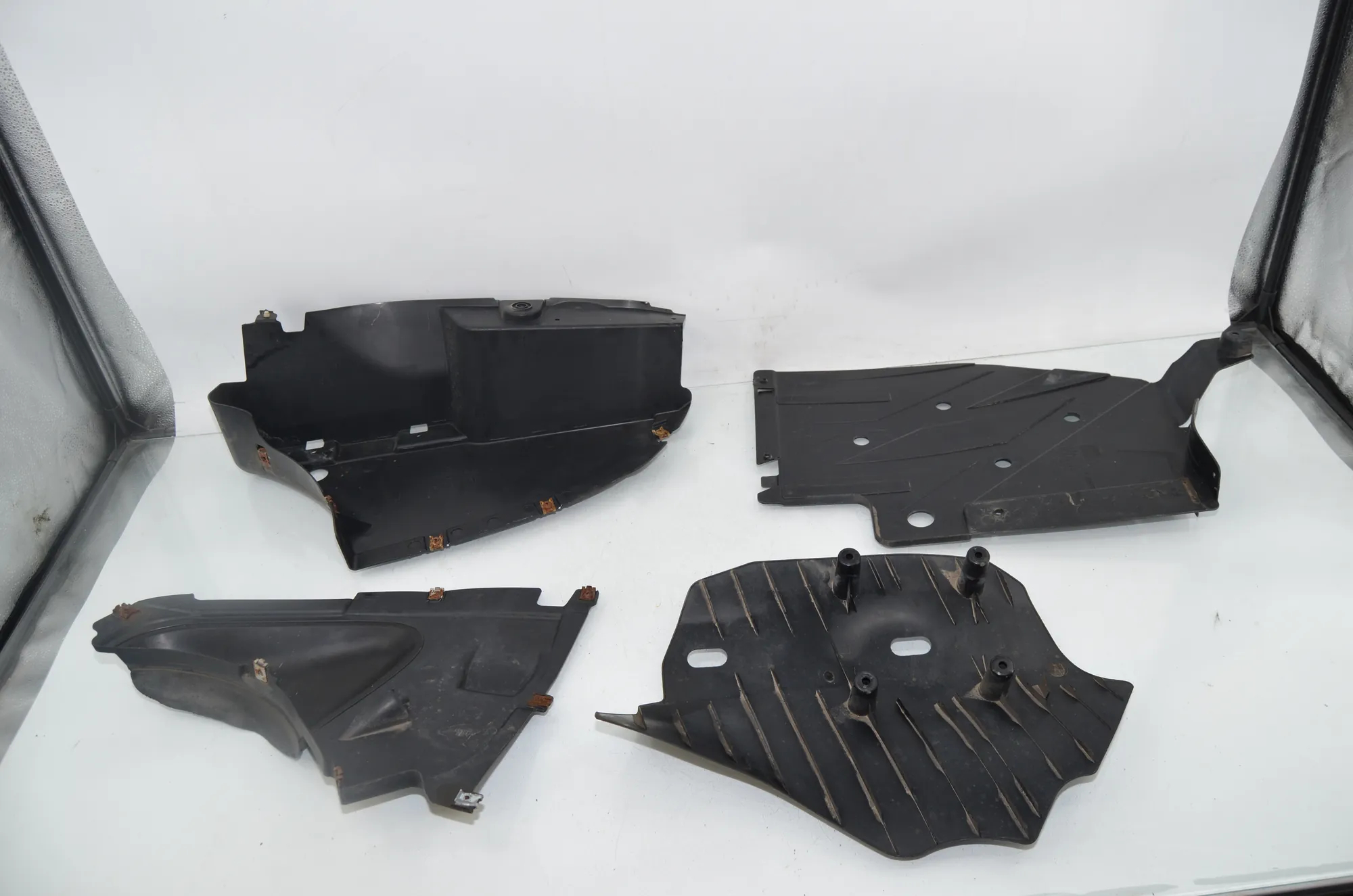 Other Underbody Cover – OEM 6796137 · BMW 3 Touring (F31) BMW 3 Touring (F31) 320 d 2012