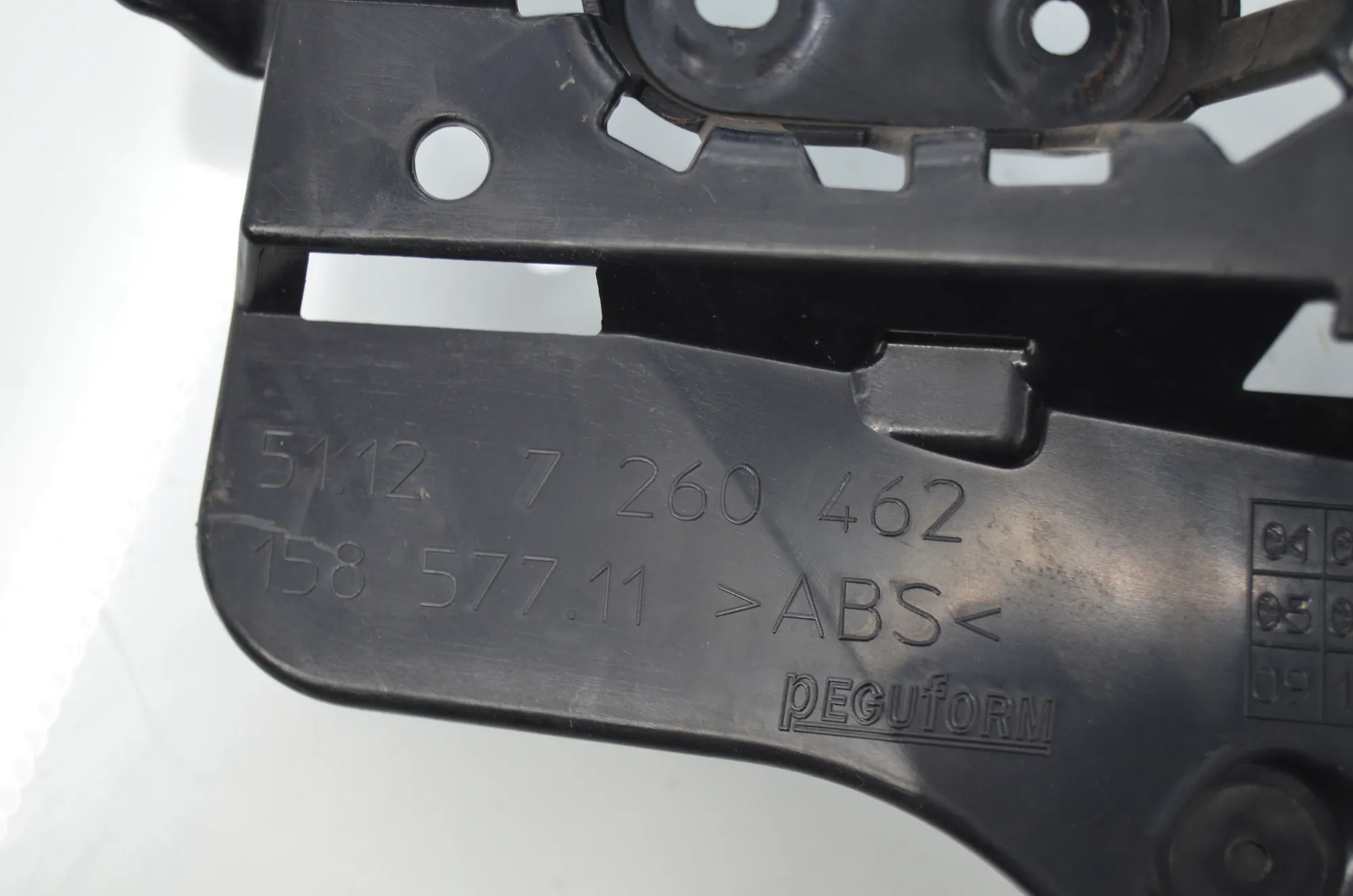 Rear Bumper Middle Bracket – OEM 7260462 · BMW 3 Touring (F31) BMW 3 Touring (F31) 320 d 2012 – 5