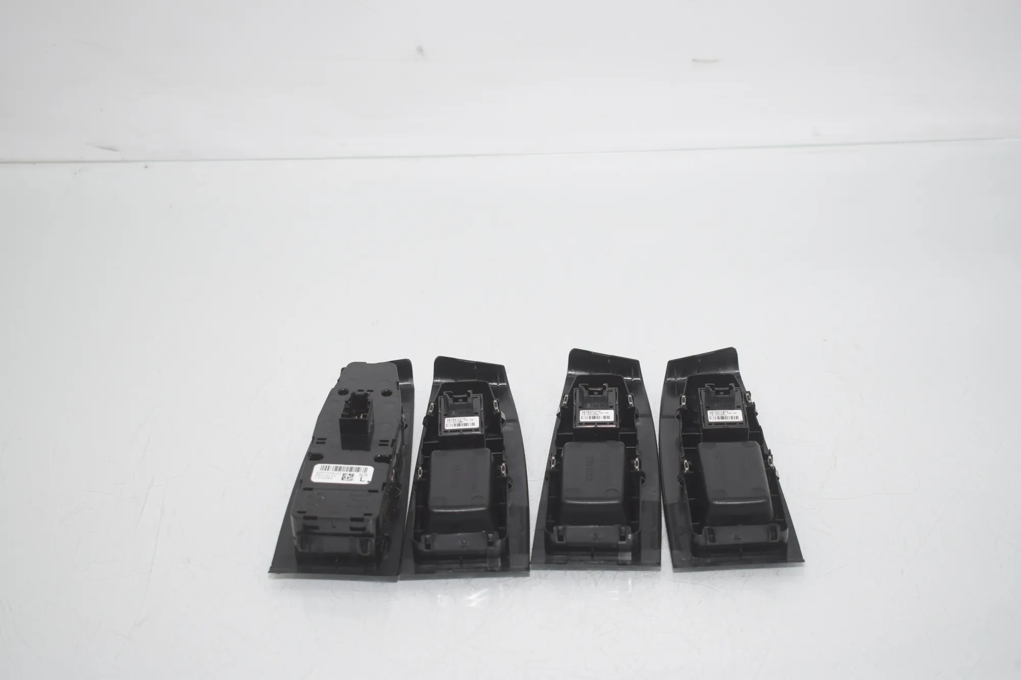 Switches – OEM 9297346 · BMW 2 Active Tourer (F45) BMW 2 Active Tourer (F45) 218 i 2015 – 4
