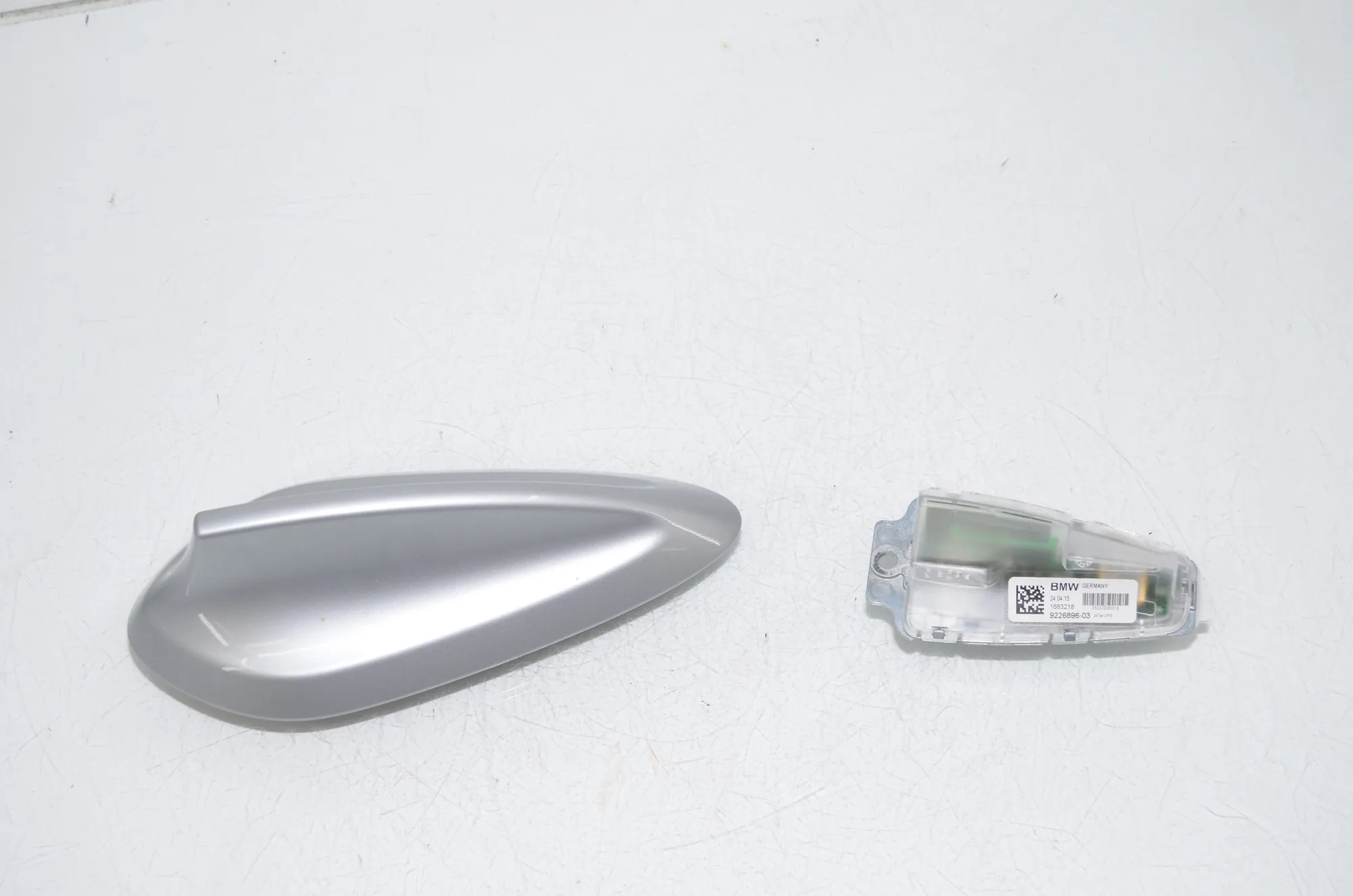 Antenna – OEM 9226896 · BMW 2 Active Tourer (F45) BMW 2 Active Tourer (F45) 218 i 2015