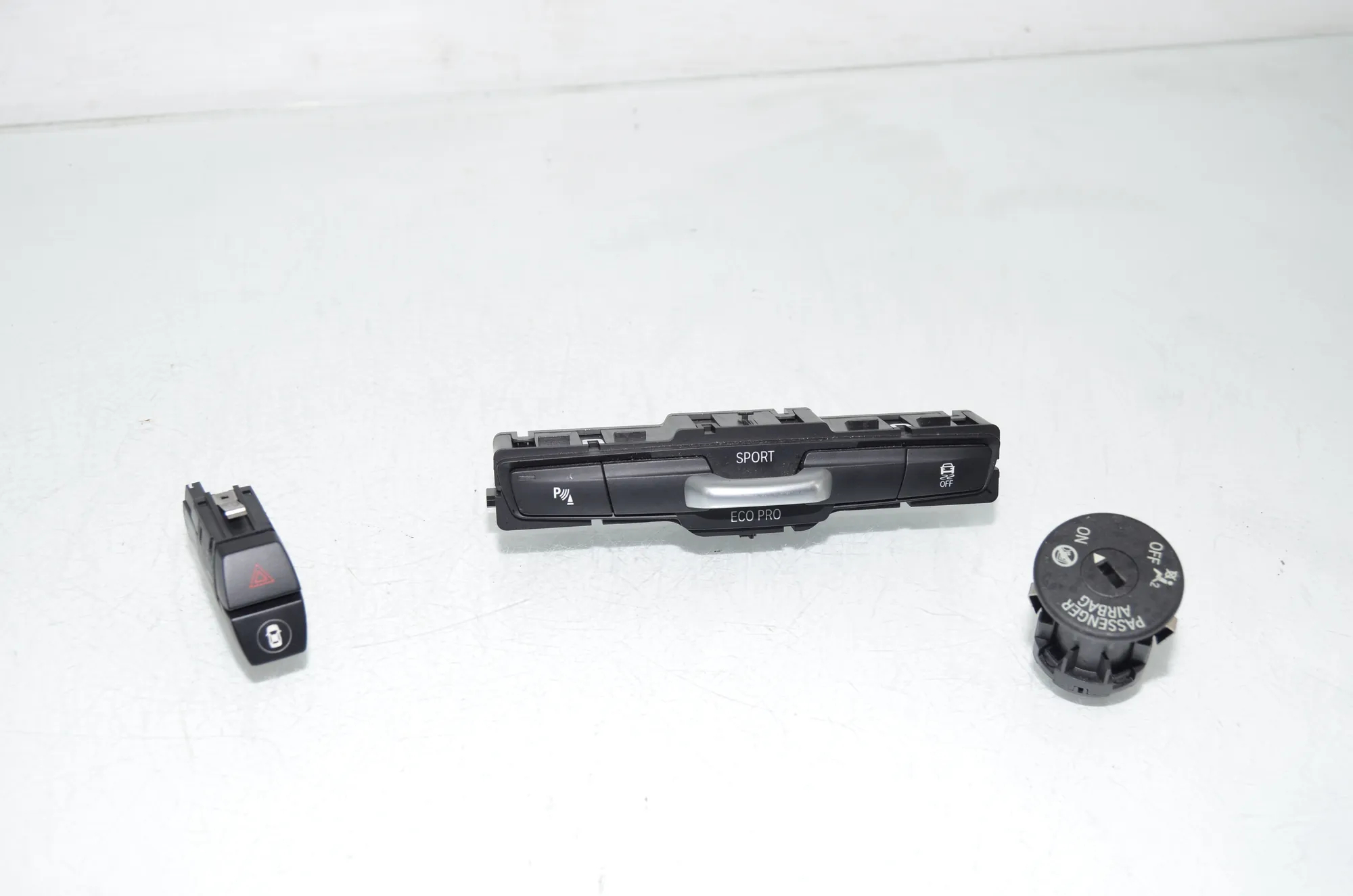 Switches – OEM 9354186 · BMW 2 Active Tourer (F45) BMW 2 Active Tourer (F45) 218 i 2015