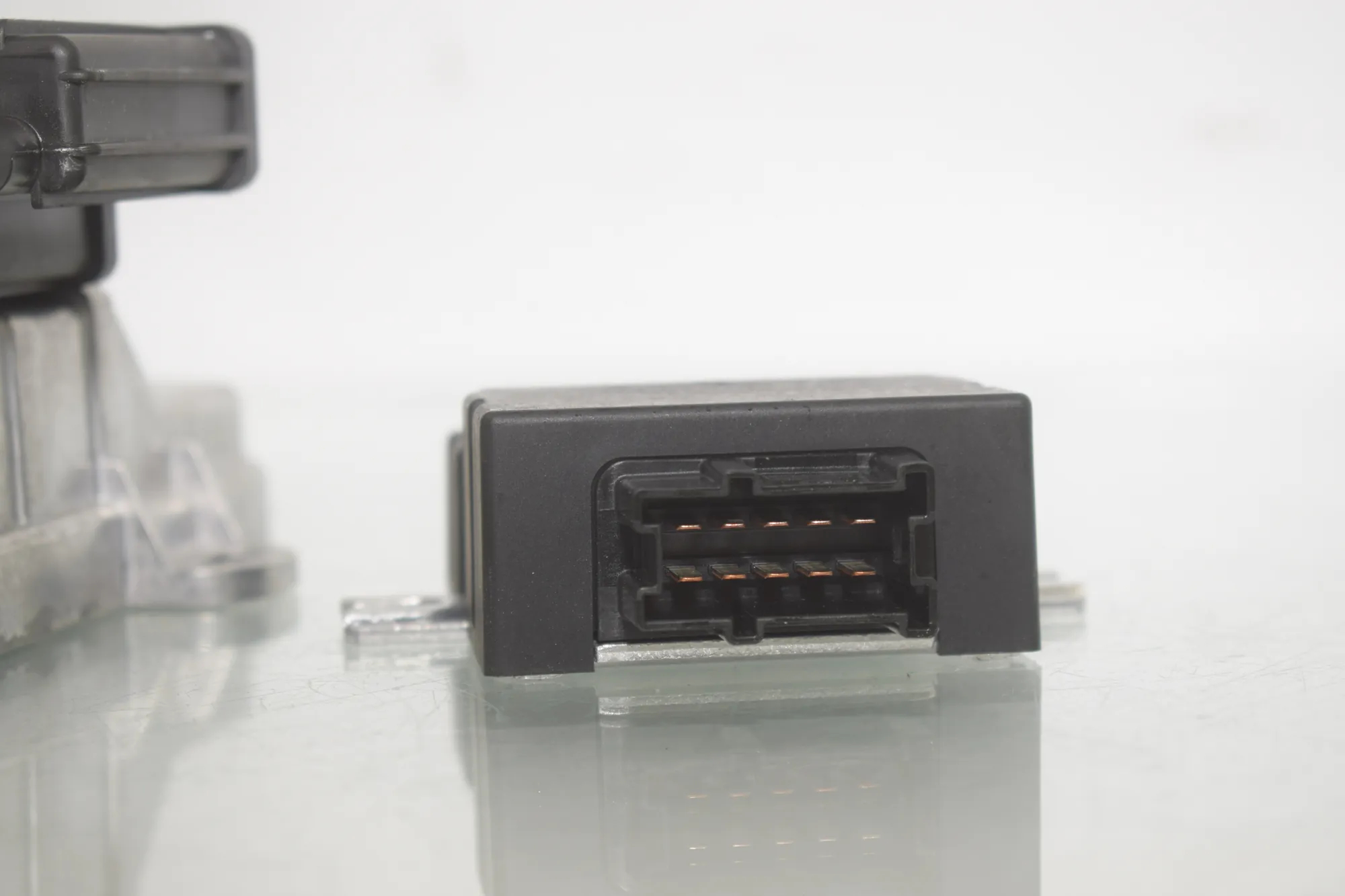 Other Control Units – OEM 9319081 · BMW 2 Active Tourer (F45) BMW 2 Active Tourer (F45) 218 i 2015 – 6