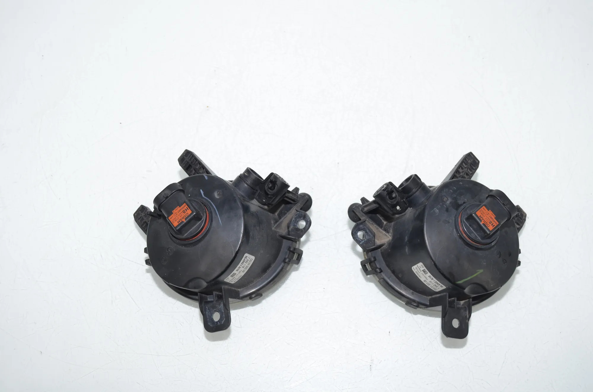 Front Left Fog Light – OEM 7342116 · BMW 2 Active Tourer (F45) BMW 2 Active Tourer (F45) 218 i 2015 – 4
