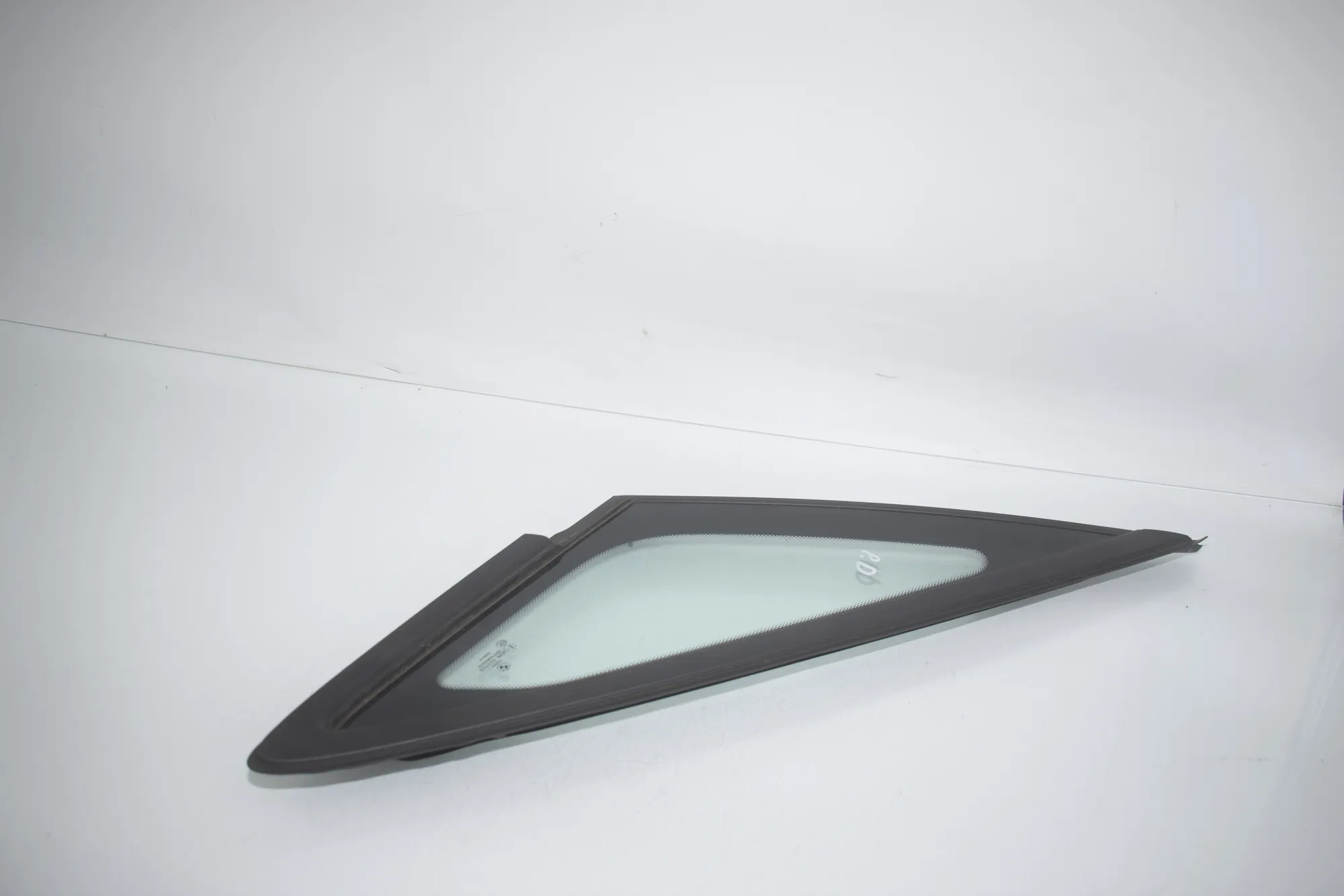 Front Right Quarter Window – OEM 7321944 · BMW 2 Active Tourer (F45) BMW 2 Active Tourer (F45) 218 i 2015