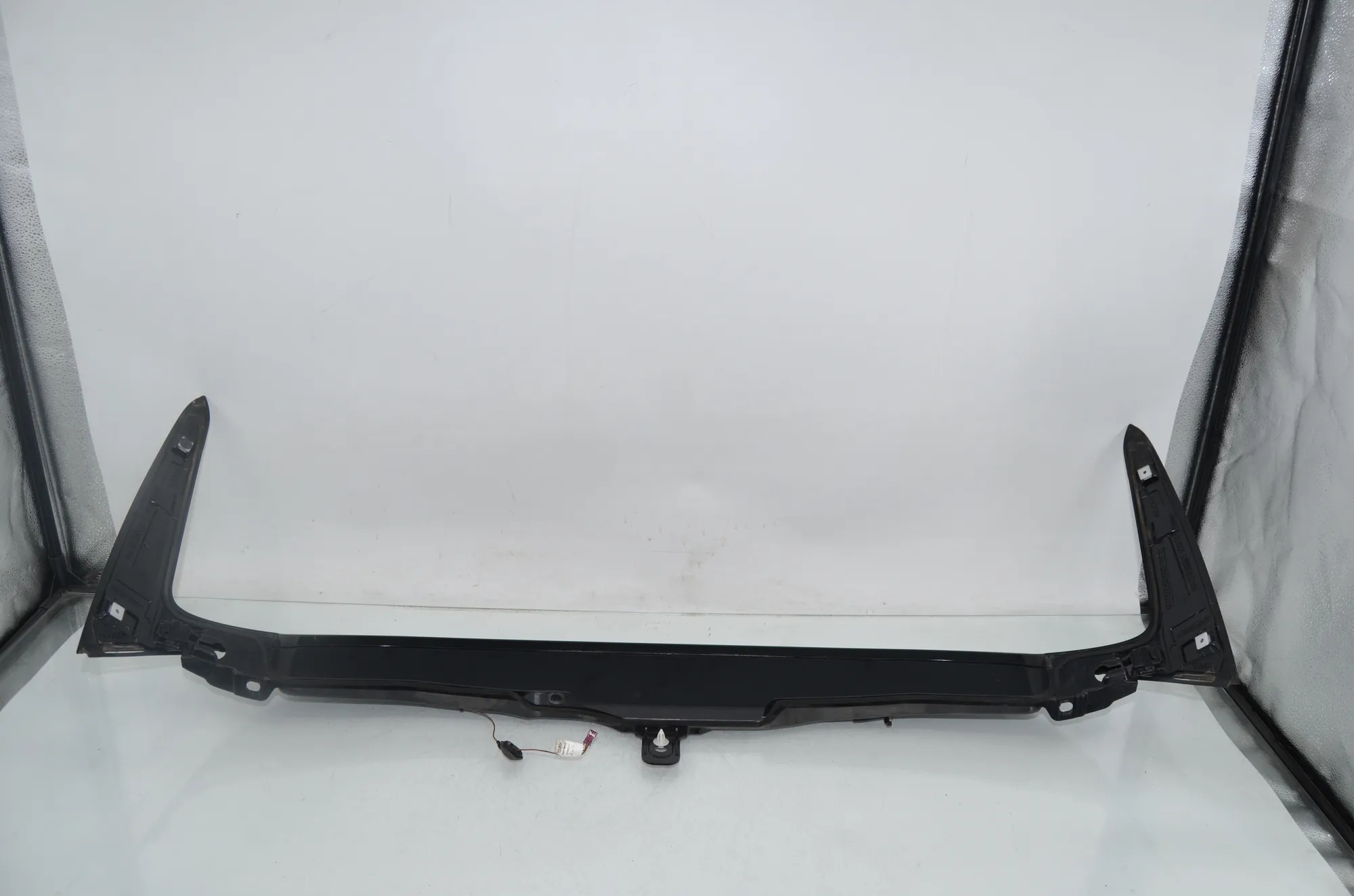 Rear Windshield Spoiler – OEM 7348578 · BMW 2 Active Tourer (F45) BMW 2 Active Tourer (F45) 218 i 2015 – 4