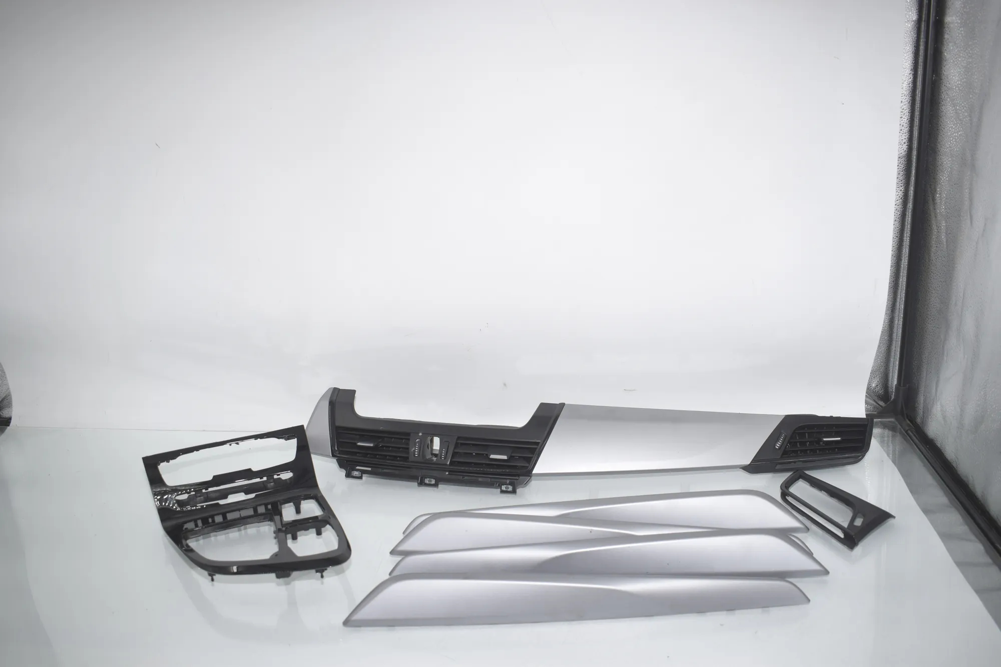Interior Trim Strips Kit – OEM 9287611 · BMW 2 Active Tourer (F45) BMW 2 Active Tourer (F45) 218 i 2015 – 3
