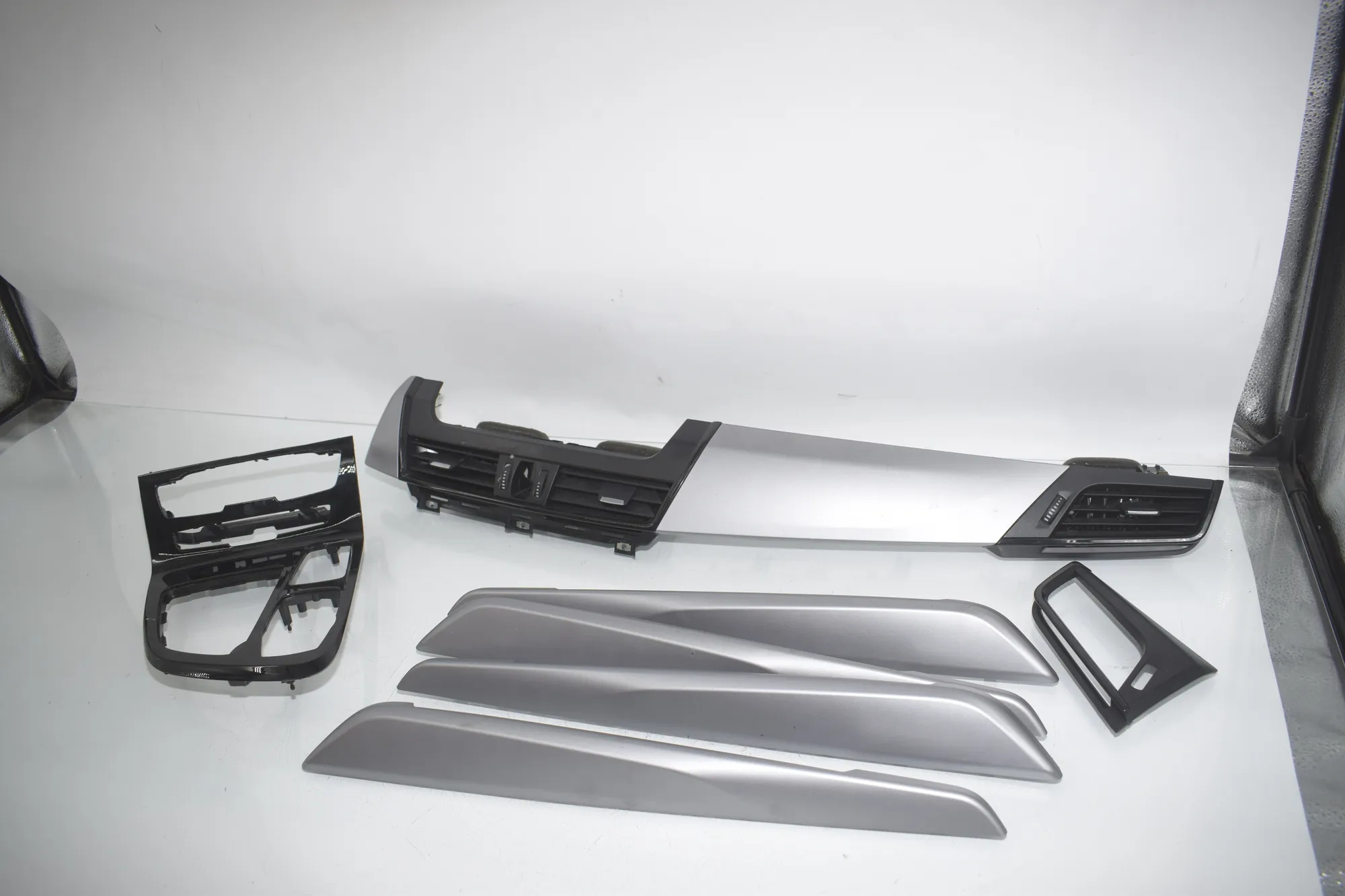 Interior Trim Strips Kit – OEM 9287611 · BMW 2 Active Tourer (F45) BMW 2 Active Tourer (F45) 218 i 2015 – 2