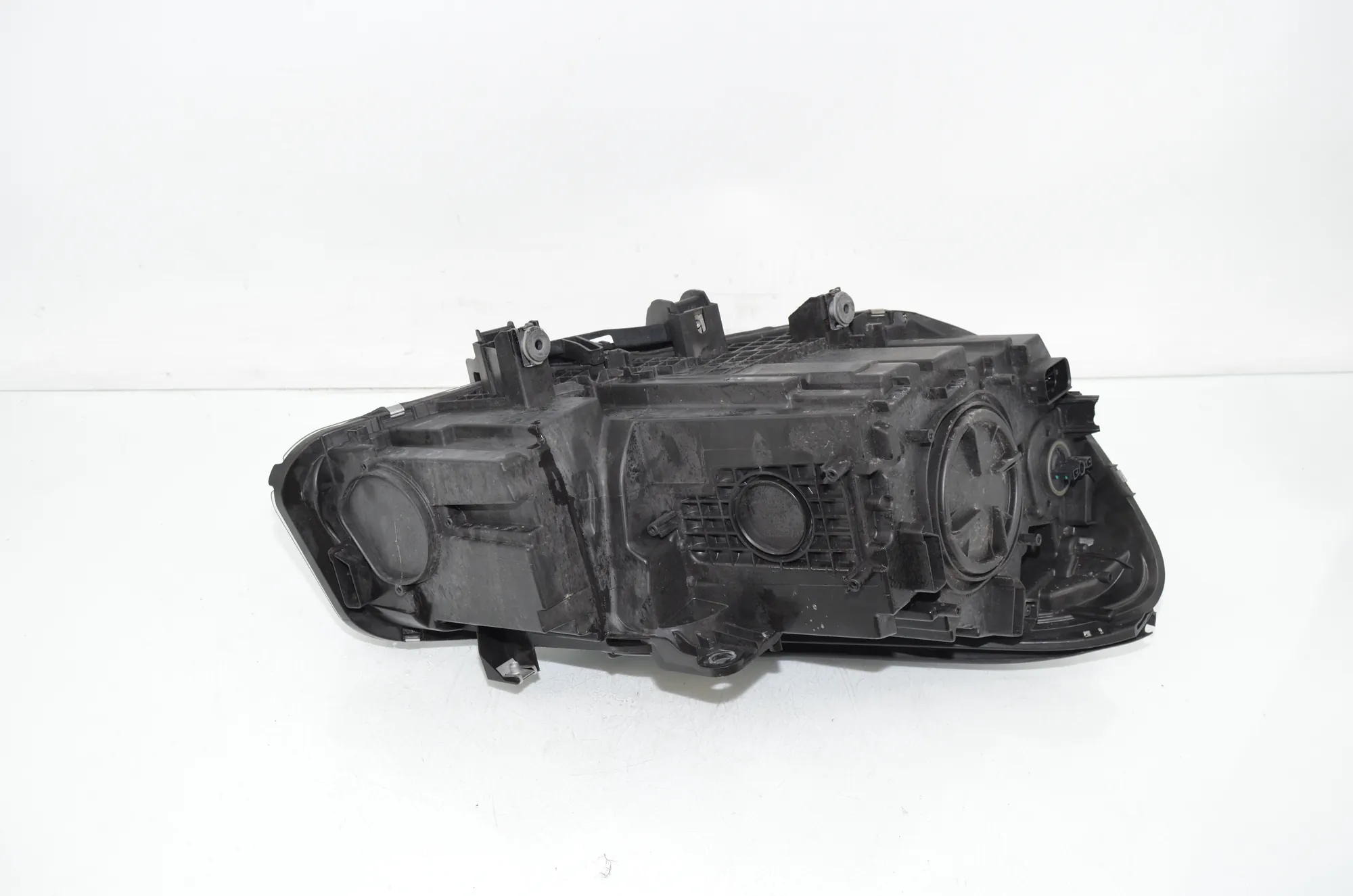 Front Left Headlight – OEM 7422573 · BMW 2 Active Tourer (F45) BMW 2 Active Tourer (F45) 218 i 2015 – 4
