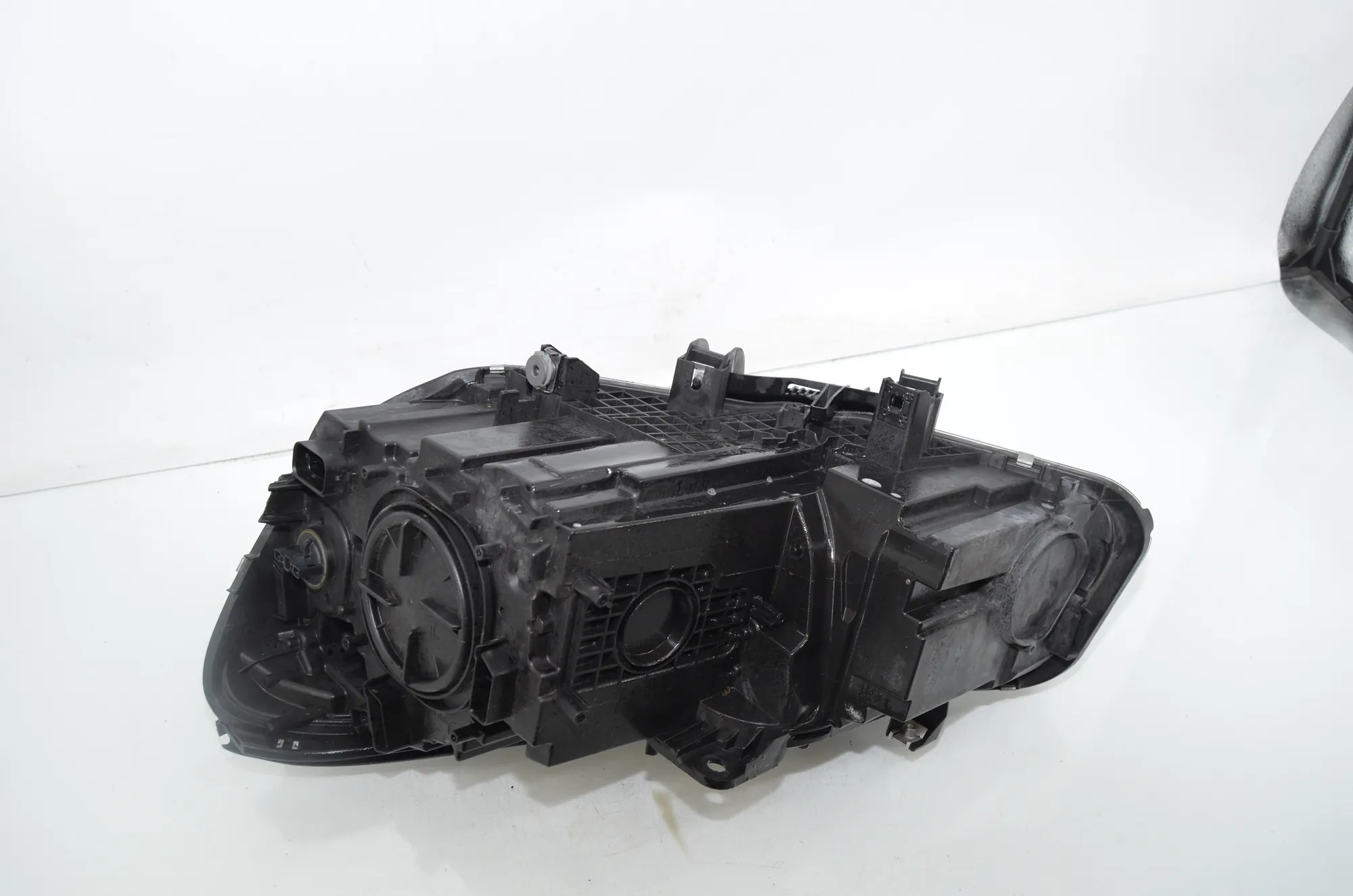 Front Right Headlight – OEM 7422574 · BMW 2 Active Tourer (F45) BMW 2 Active Tourer (F45) 218 i 2015 – 3