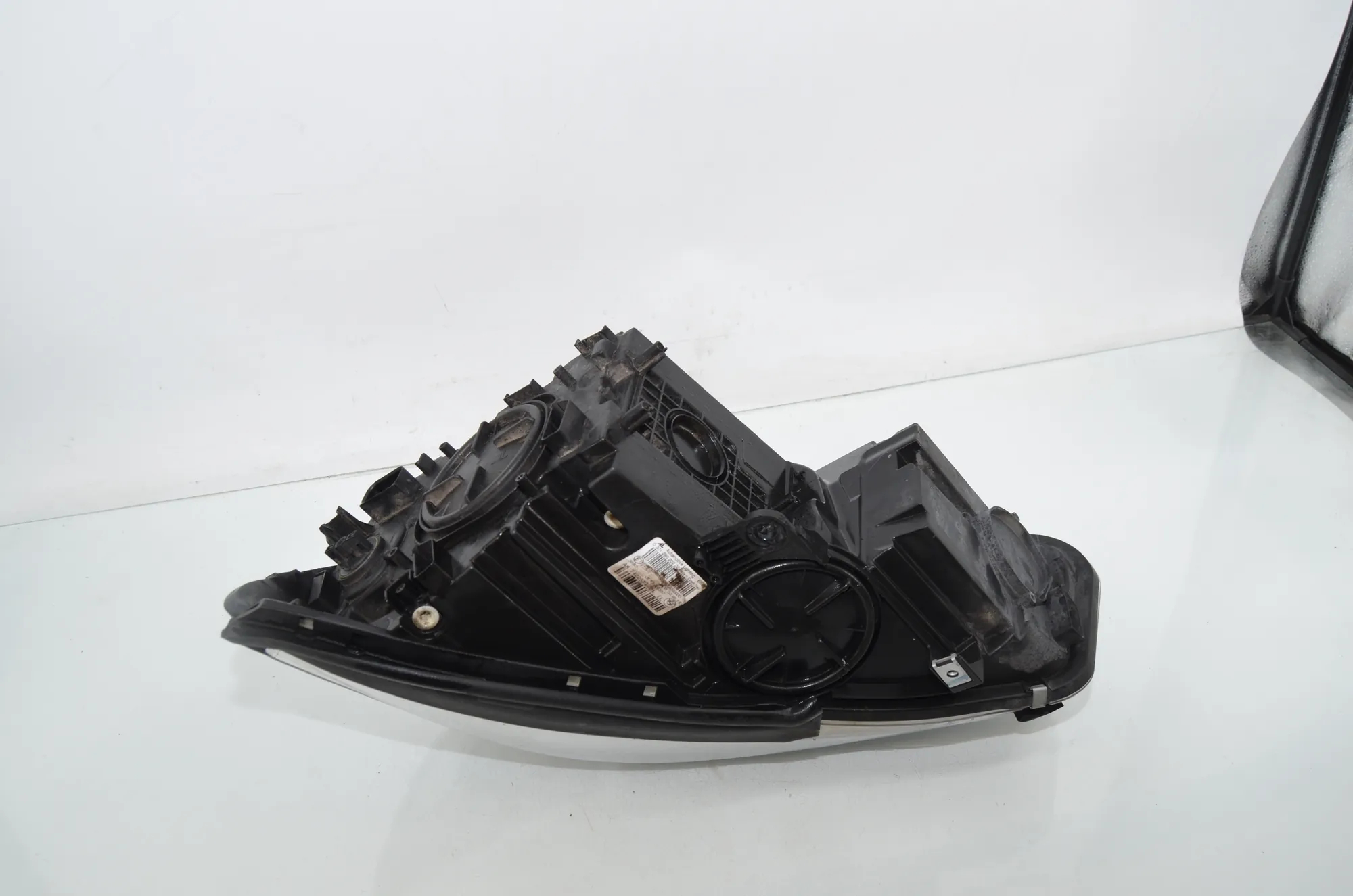 Front Right Headlight – OEM 7422574 · BMW 2 Active Tourer (F45) BMW 2 Active Tourer (F45) 218 i 2015 – 4