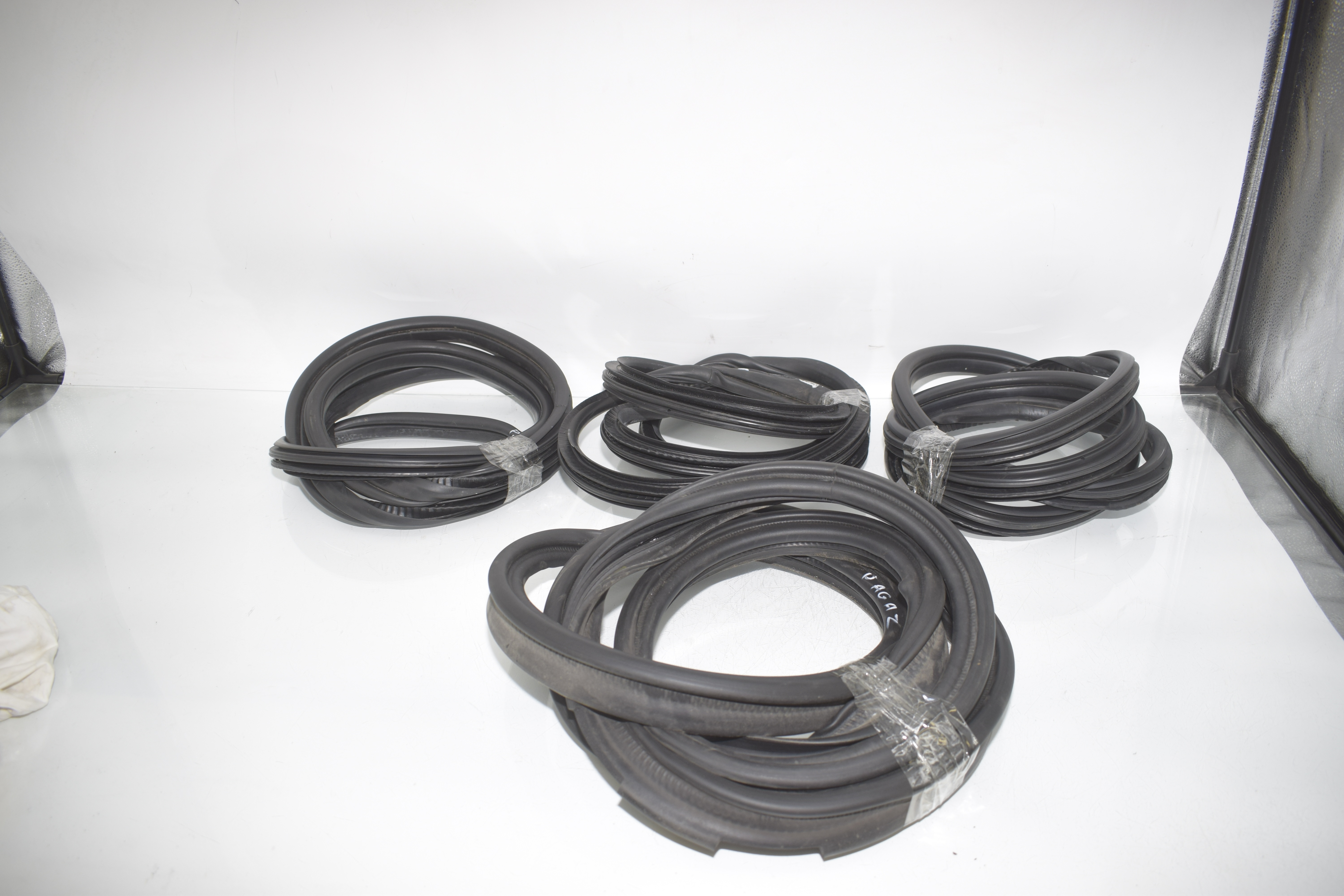 Front Left Door Seal Rubber – OEM 7420077 · BMW 2 Active Tourer (F45) BMW 2 Active Tourer (F45) 218 i 2015 – 3