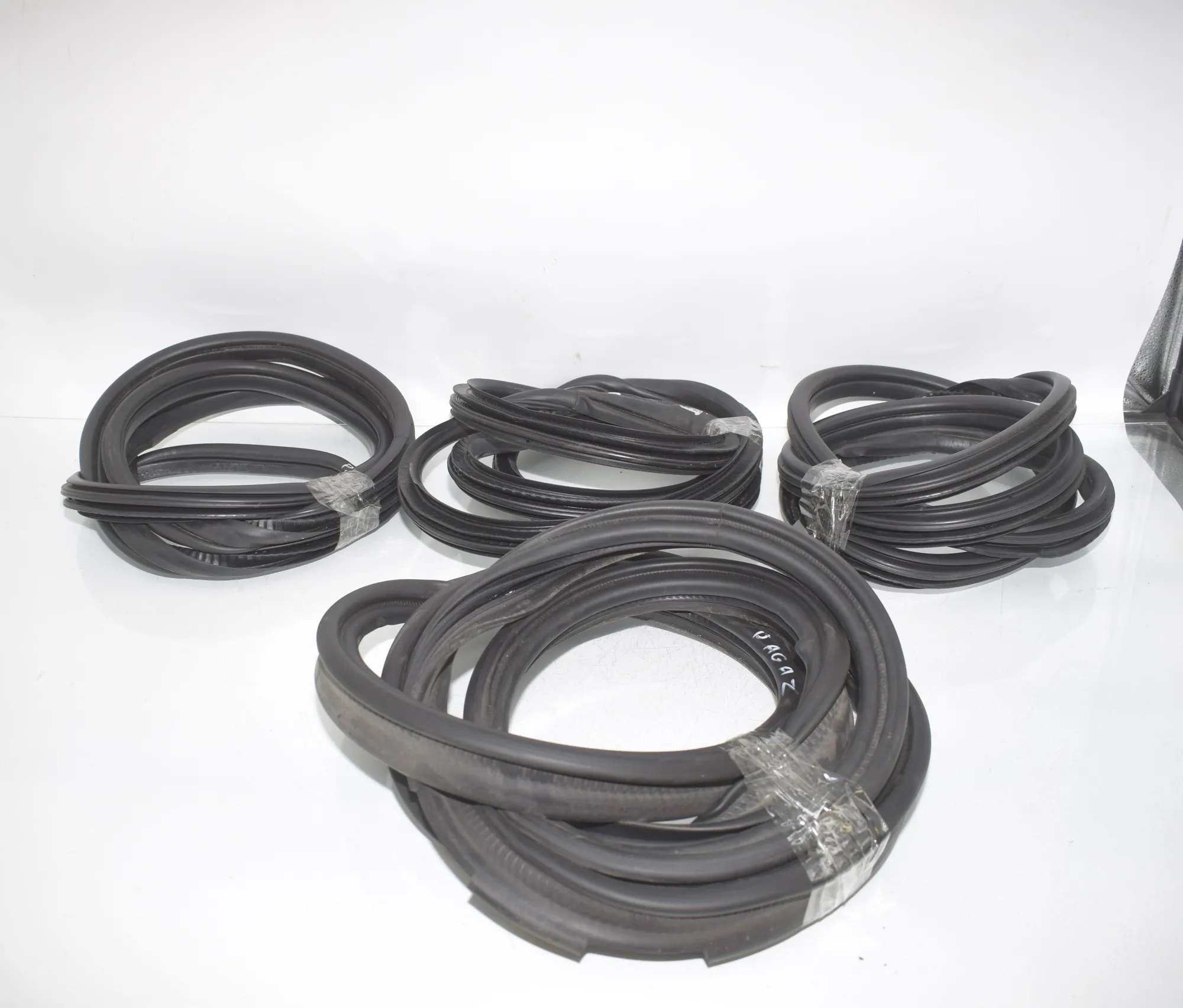 Front Left Door Seal Rubber – OEM 7420077 · BMW 2 Active Tourer (F45) BMW 2 Active Tourer (F45) 218 i 2015 – 4
