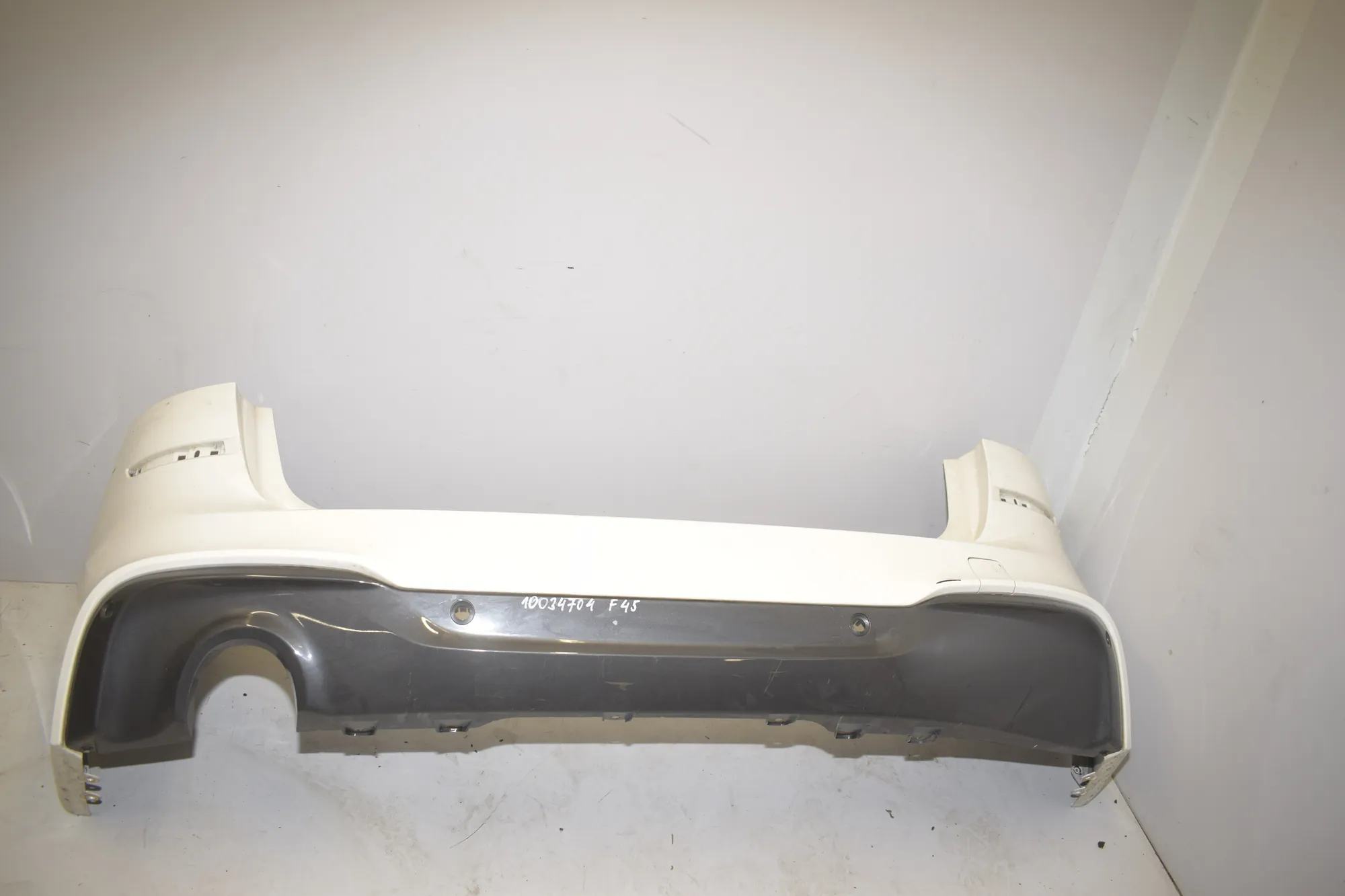 Rear Bumper – OEM 8063358 · BMW 2 Active Tourer (F45) BMW 2 Active Tourer (F45) 225 xe 2019 – 2