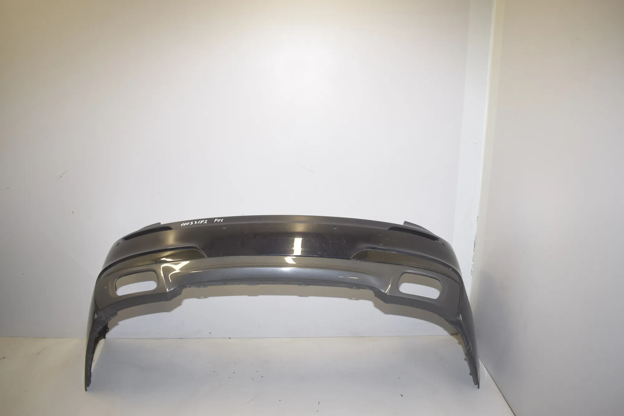 Rear Bumper – OEM 7898876 · BMW 7 (F01, F02) BMW 7 (F01, F02) 750 i 2010