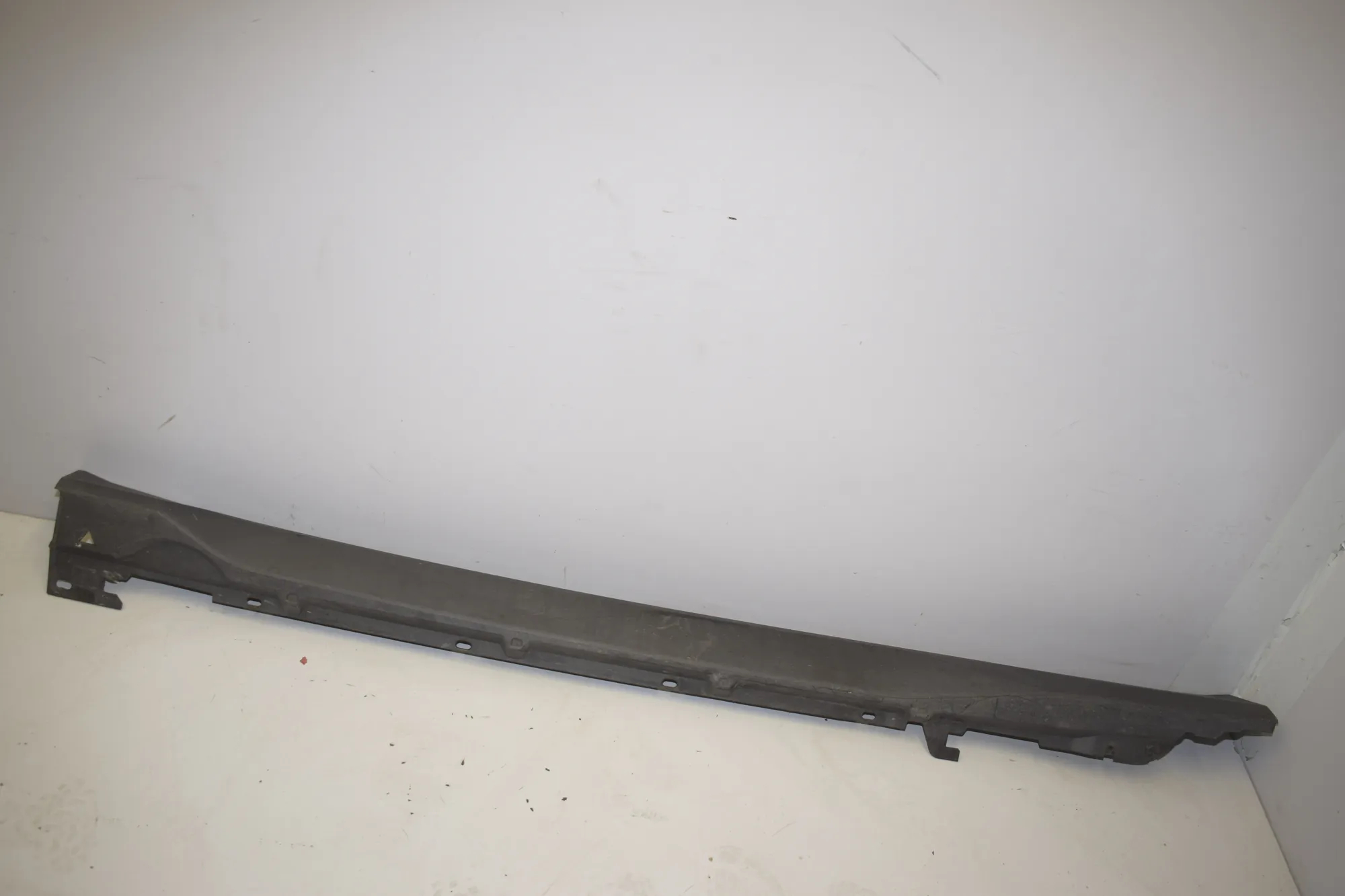 Left Side Plastic Sideskirt Cover – OEM 9883553 · BMW X1 (U11) BMW X1 (U11) BMW X1 (U11) sDrive 18 i 2022 – 2