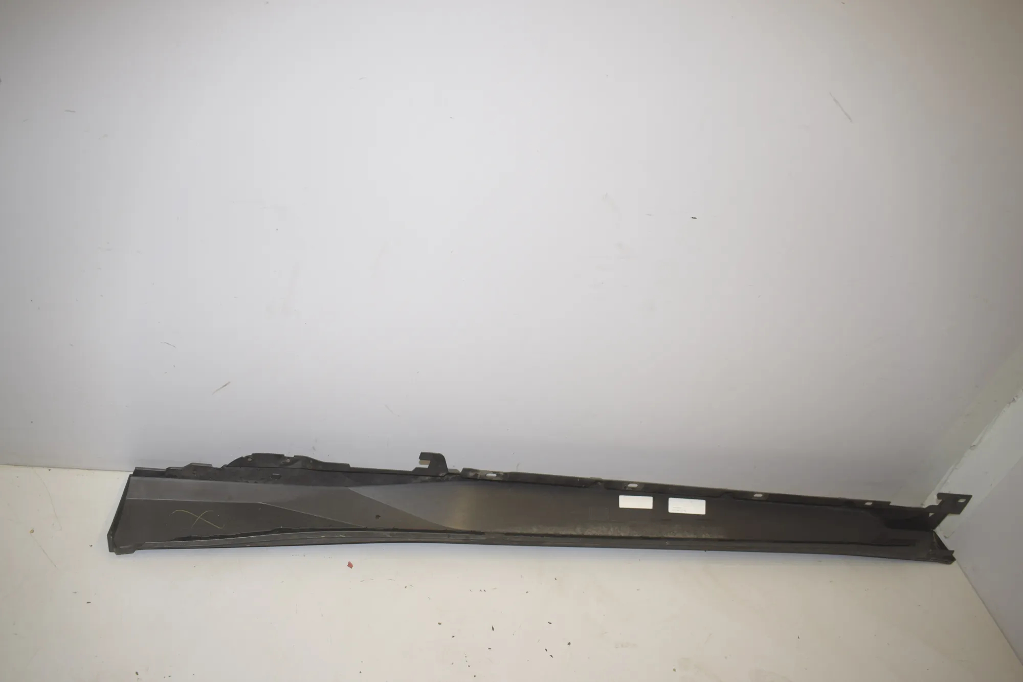 Right Side Plastic Sideskirt Cover – OEM 51779883554 · BMW X1 (U11) BMW X1 (U11) BMW X1 (U11) sDrive 18 i 2023 – 3