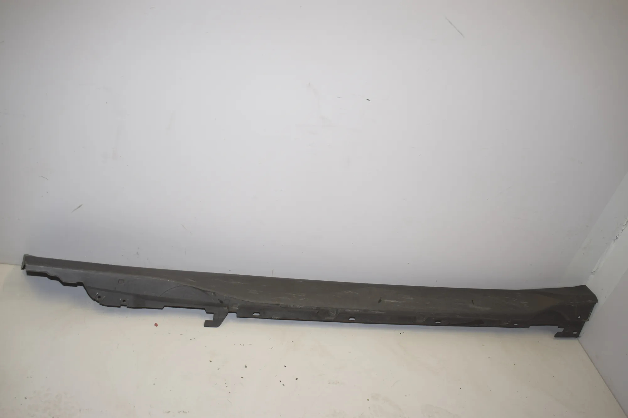 Right Side Plastic Sideskirt Cover – OEM 51779883554 · BMW X1 (U11) BMW X1 (U11) BMW X1 (U11) sDrive 18 i 2023