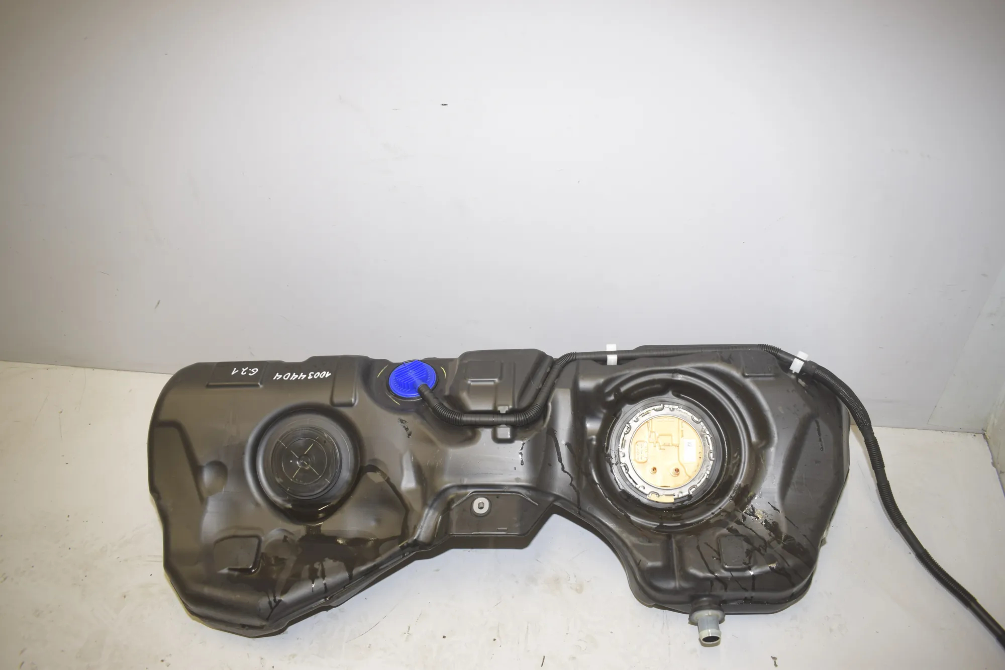Fuel Tank – OEM 9469496 · BMW 3 Touring (G21) BMW 3 Touring (G21) 320 d Mild-Hybrid 2023 – 2