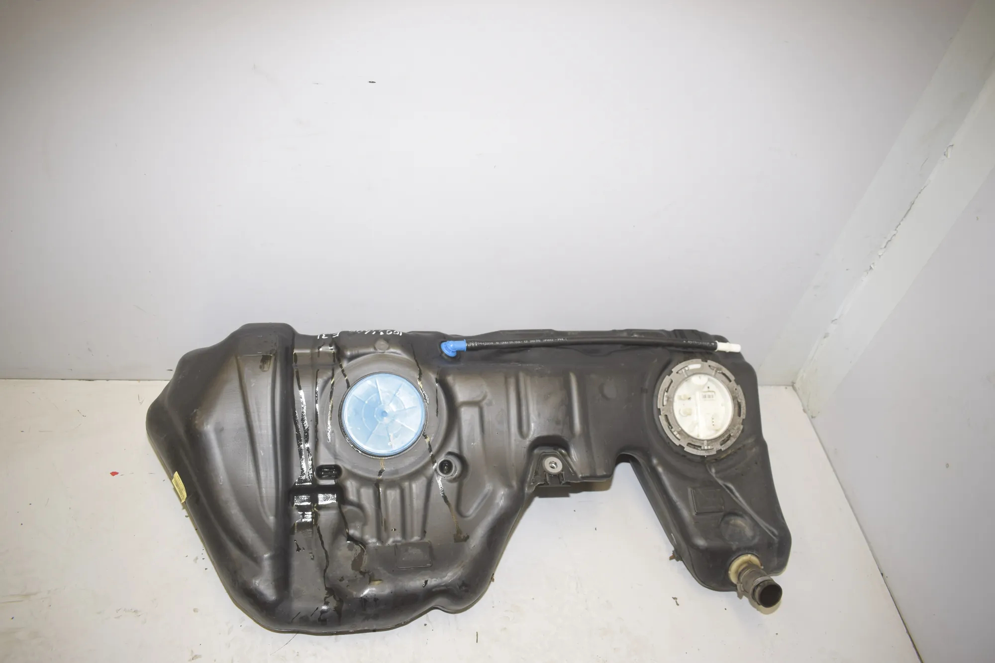 Fuel Tank – OEM 7294609 · BMW 3 Touring (F31) BMW 3 Touring (F31) 320 d 2012 – 2