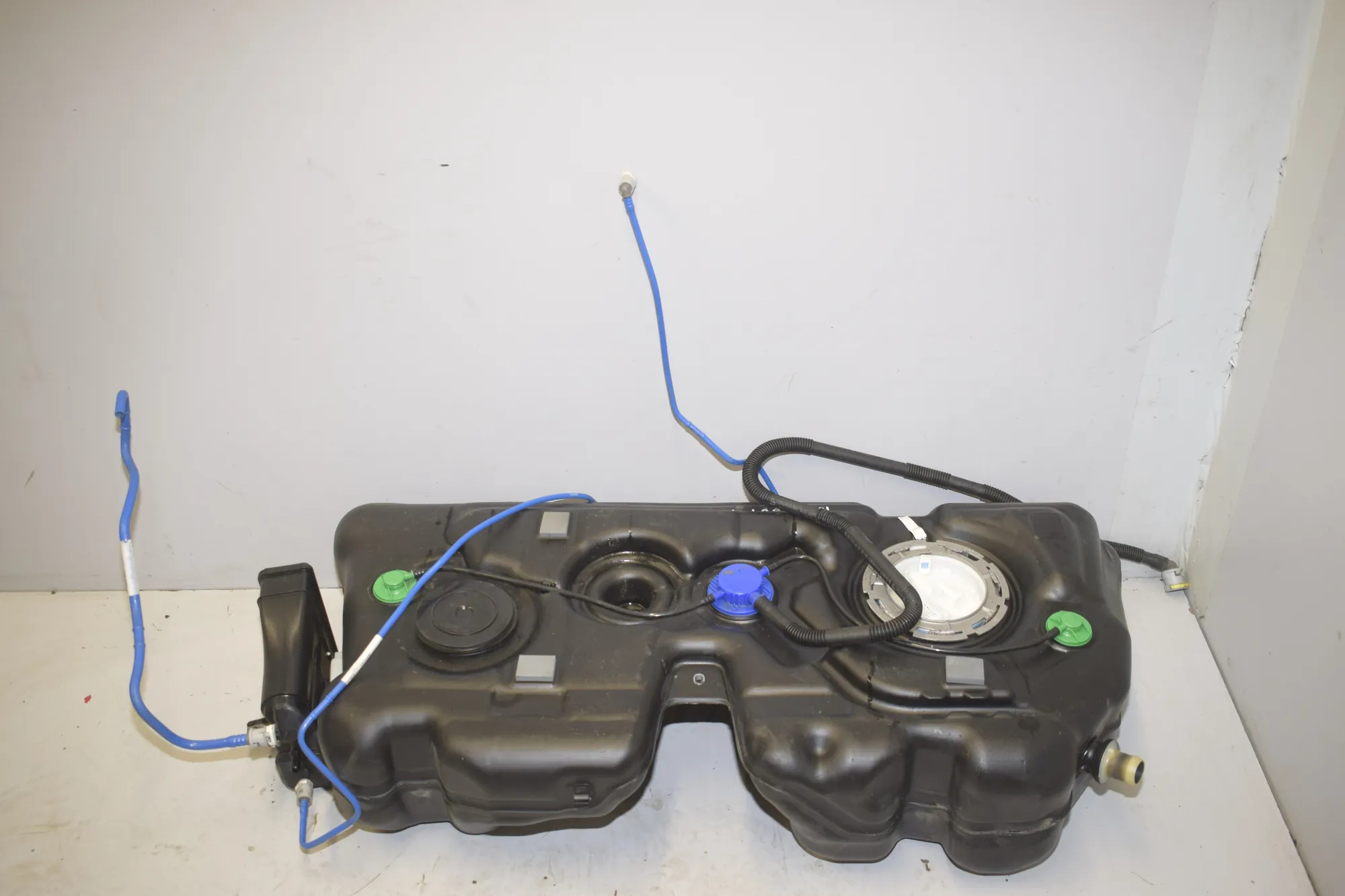 Fuel Tank – OEM 7453429 · BMW X1 (F48) BMW X1 (F48) sDrive 18 i 2018