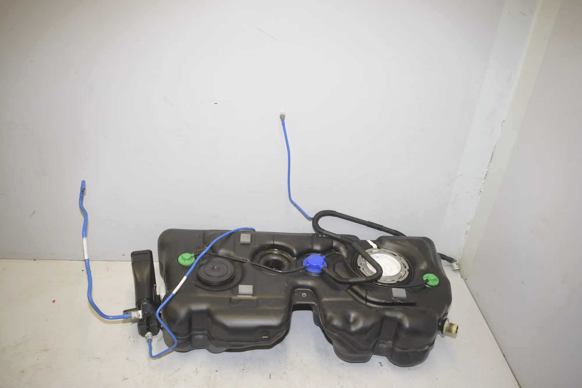 Fuel Tank – OEM 7453429 · BMW X1 (F48) BMW X1 (F48) sDrive 18 i 2018 – 2