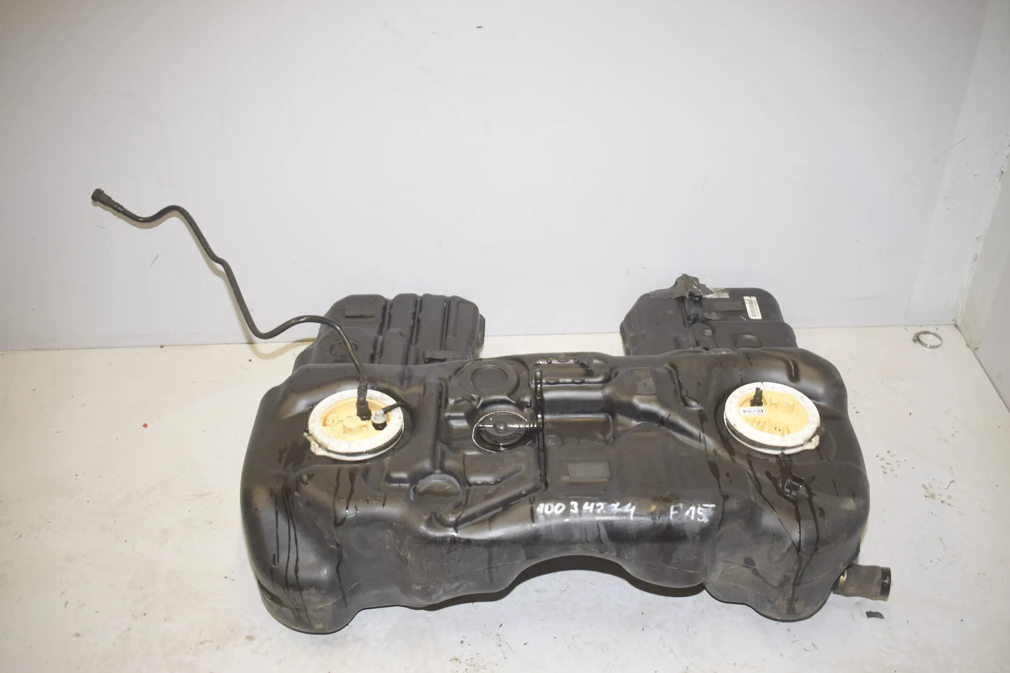 Fuel Tank – OEM 7195462 · BMW X5 (F15, F85) BMW X5 (F15, F85) M 50 d 2014