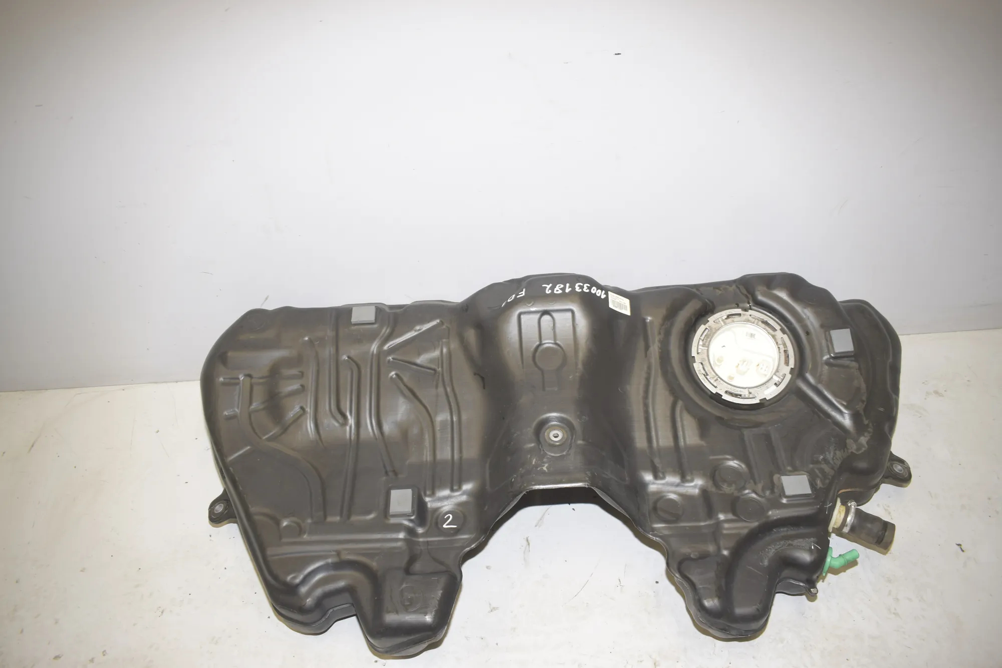 Fuel Tank – OEM 7267498 · BMW 7 (F01, F02) BMW 7 (F01, F02) 750 i 2010 – 2