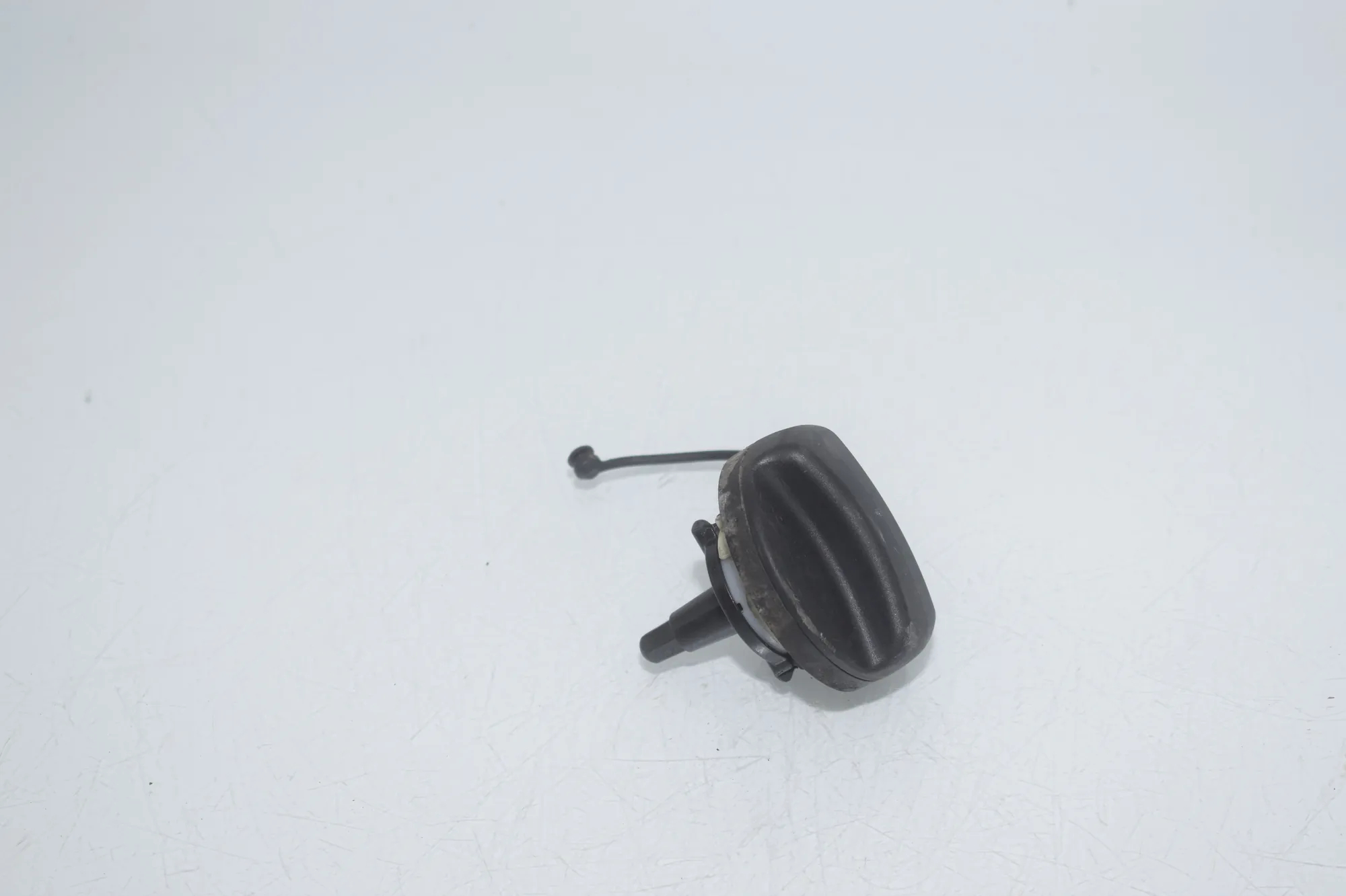 Fuel Tank Cap – OEM 7482902 · BMW X1 (F48) BMW X1 (F48) sDrive 18 i 2018 – 2