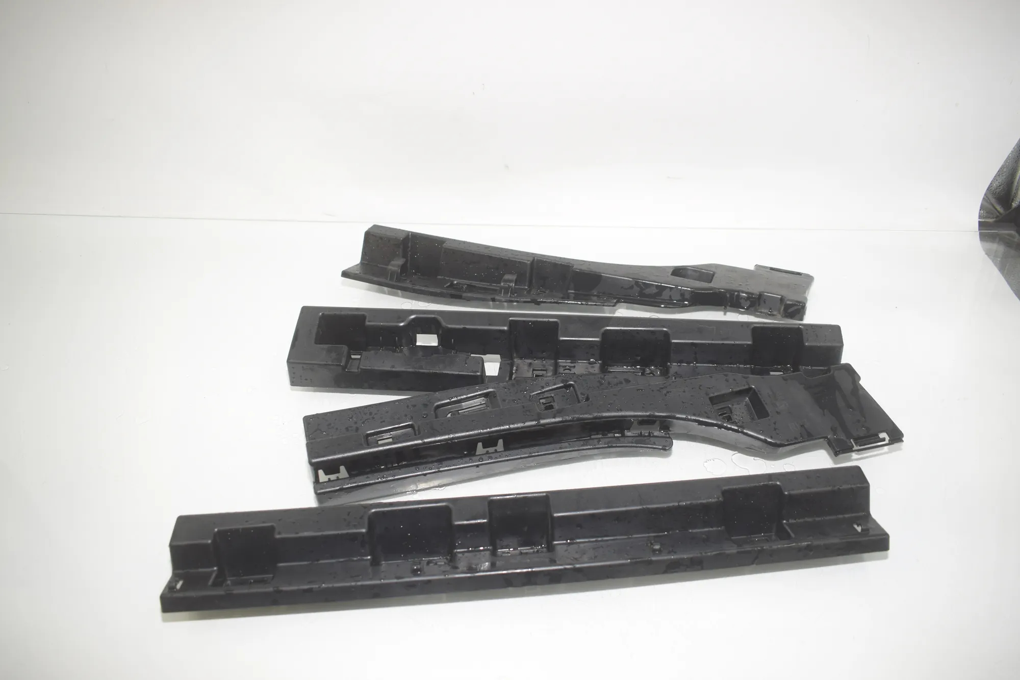 Sideskirt Bracket – OEM 7301944 · BMW 2 Active Tourer (F45) BMW 2 Active Tourer (F45) 218 i 2015