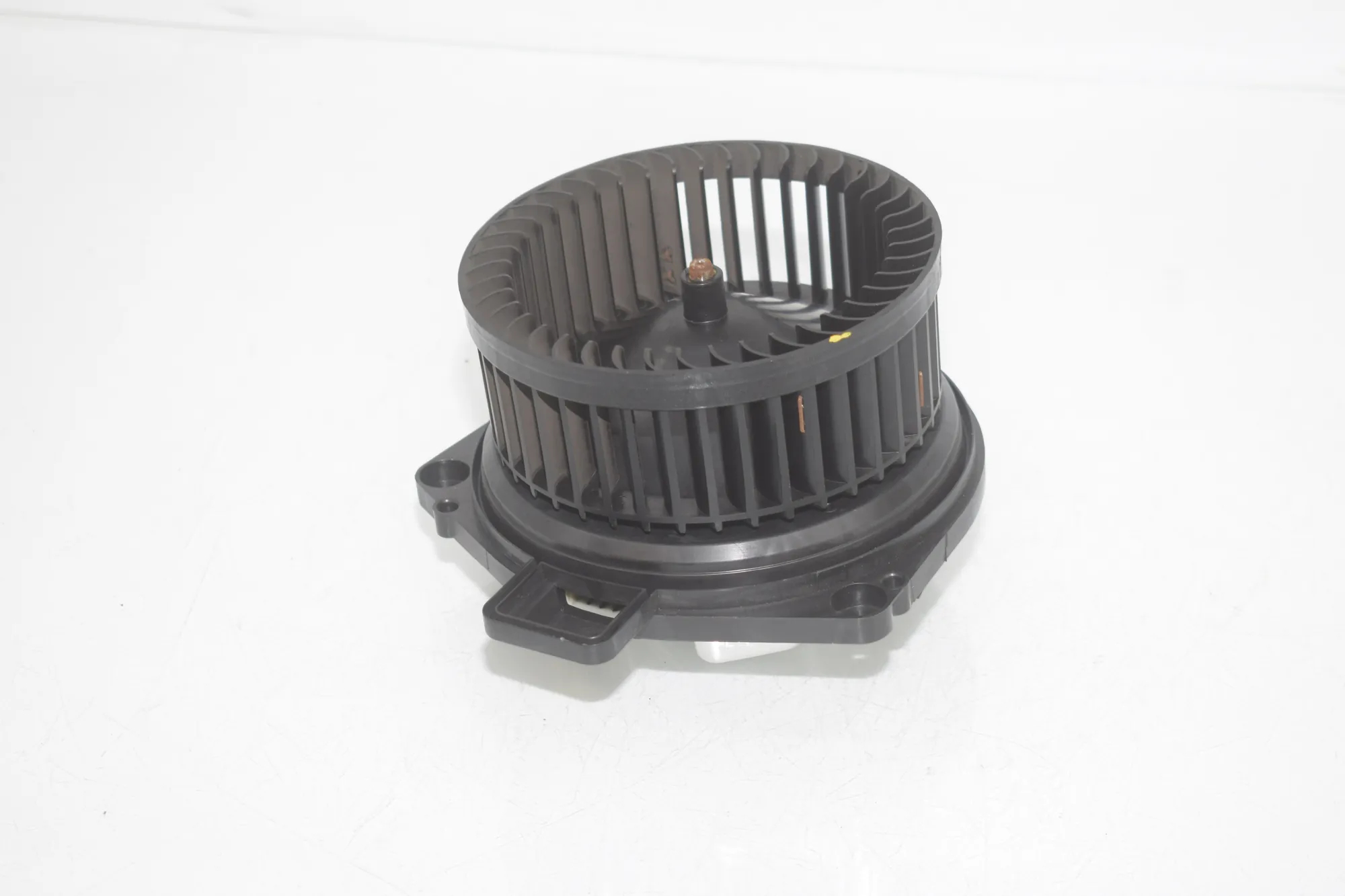 Heater Blower Fan – OEM T67183B · BMW 3 Touring (G21) BMW 3 Touring (G21) 320 d Mild-Hybrid 2023
