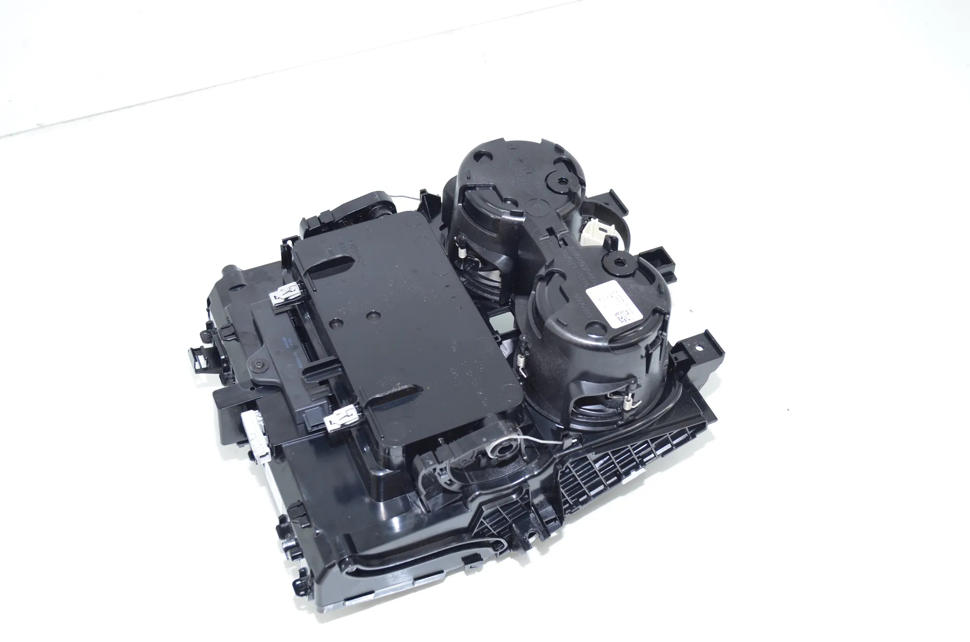 Cup Holder – OEM 6809803 · BMW 3 Touring (G21) BMW 3 Touring (G21) 320 d Mild-Hybrid 2023 – 4