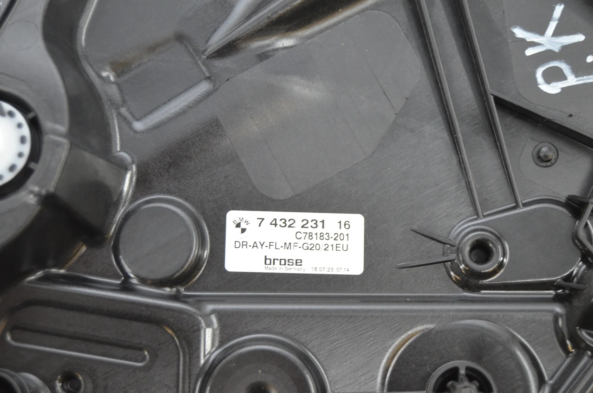 Front Left Door Window Regulator – OEM 7432231 · BMW 3 Touring (G21) BMW 3 Touring (G21) 320 d Mild-Hybrid 2023 – 5