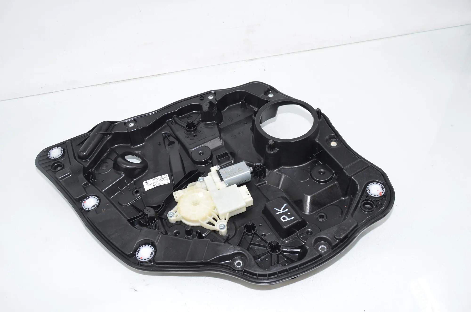 Rear Left Door Window Regulator – OEM 7432235 · BMW 3 Touring (G21) BMW 3 Touring (G21) 320 d Mild-Hybrid 2023