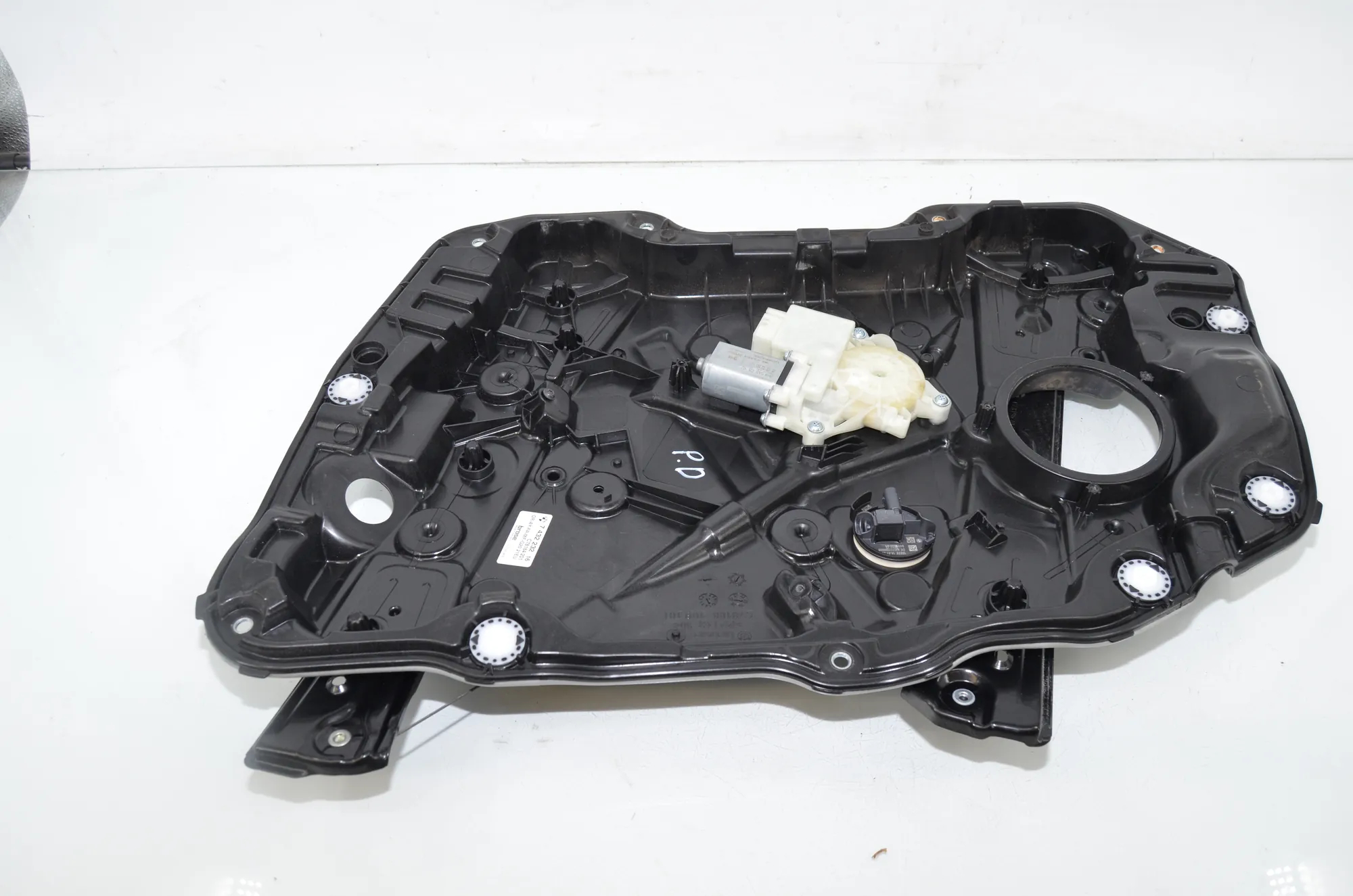Front Right Door Window Regulator – OEM 7432232 · BMW 3 Touring (G21) BMW 3 Touring (G21) 320 d Mild-Hybrid 2023 – 2