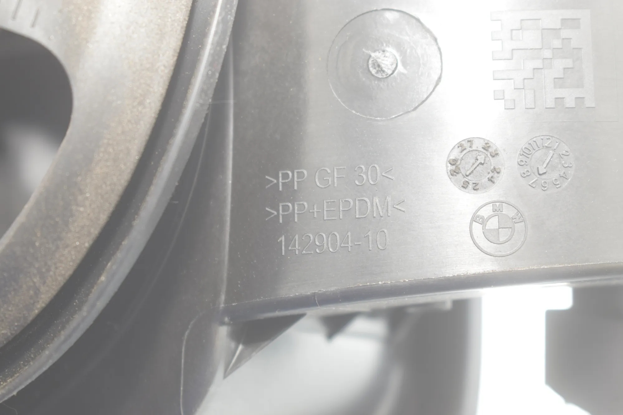 Fuel Tank Flap Cap – OEM 142904-10 · BMW 3 Touring (G21) BMW 3 Touring (G21) 320 d Mild-Hybrid 2023 – 5
