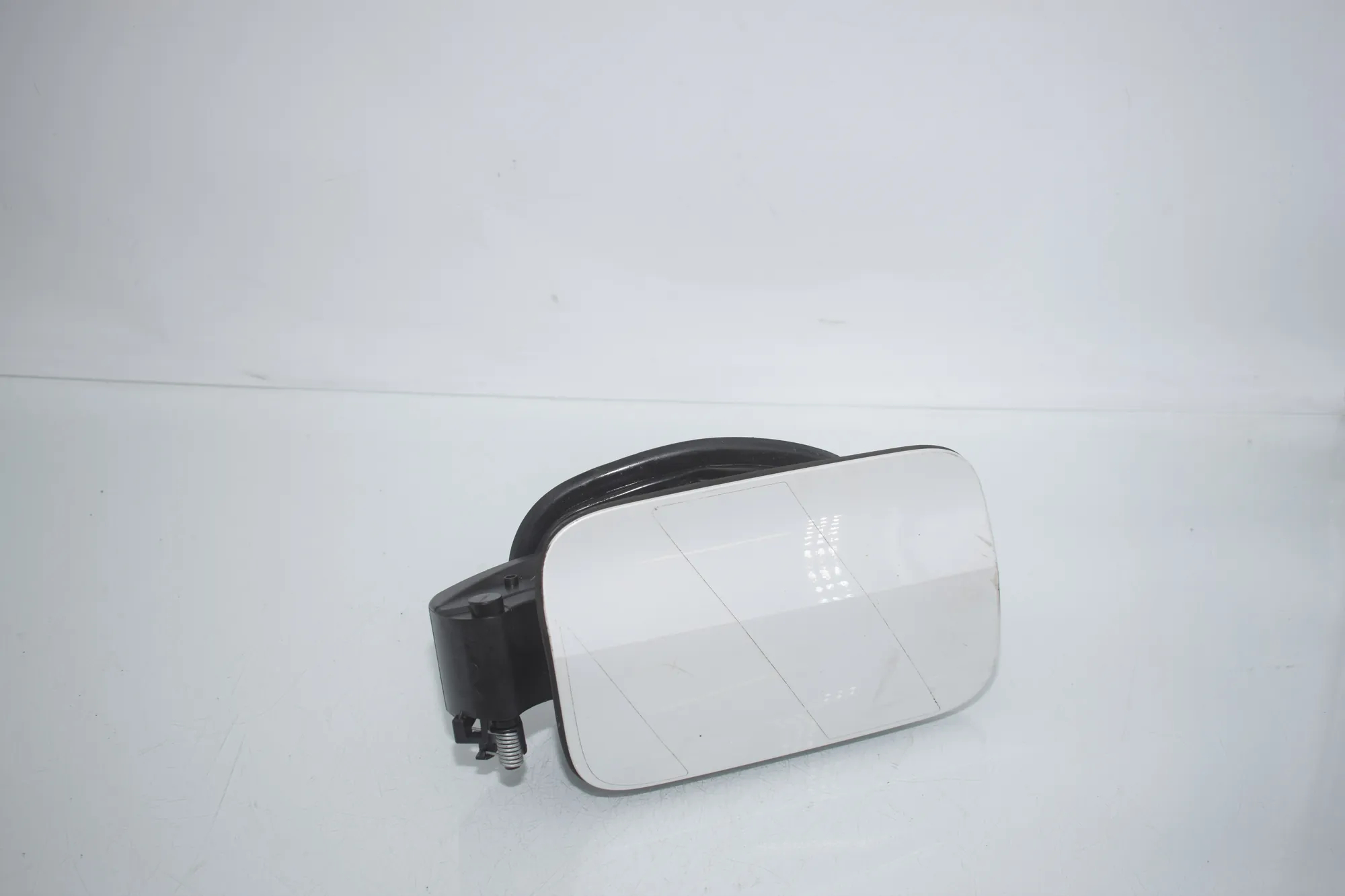Fuel Tank Flap Cap – OEM 142904-10 · BMW 3 Touring (G21) BMW 3 Touring (G21) 320 d Mild-Hybrid 2023 – 2