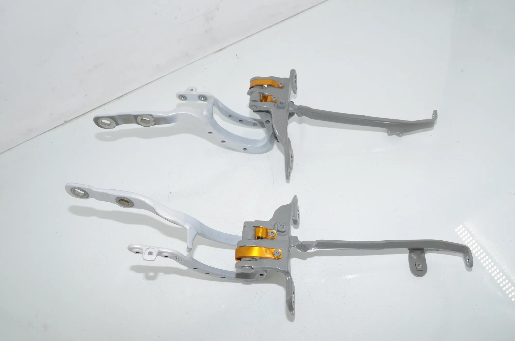 Left Side Bootlid Hinge – OEM 8492961 · BMW 3 Touring (G21) BMW 3 Touring (G21) 320 d Mild-Hybrid 2023 – 3