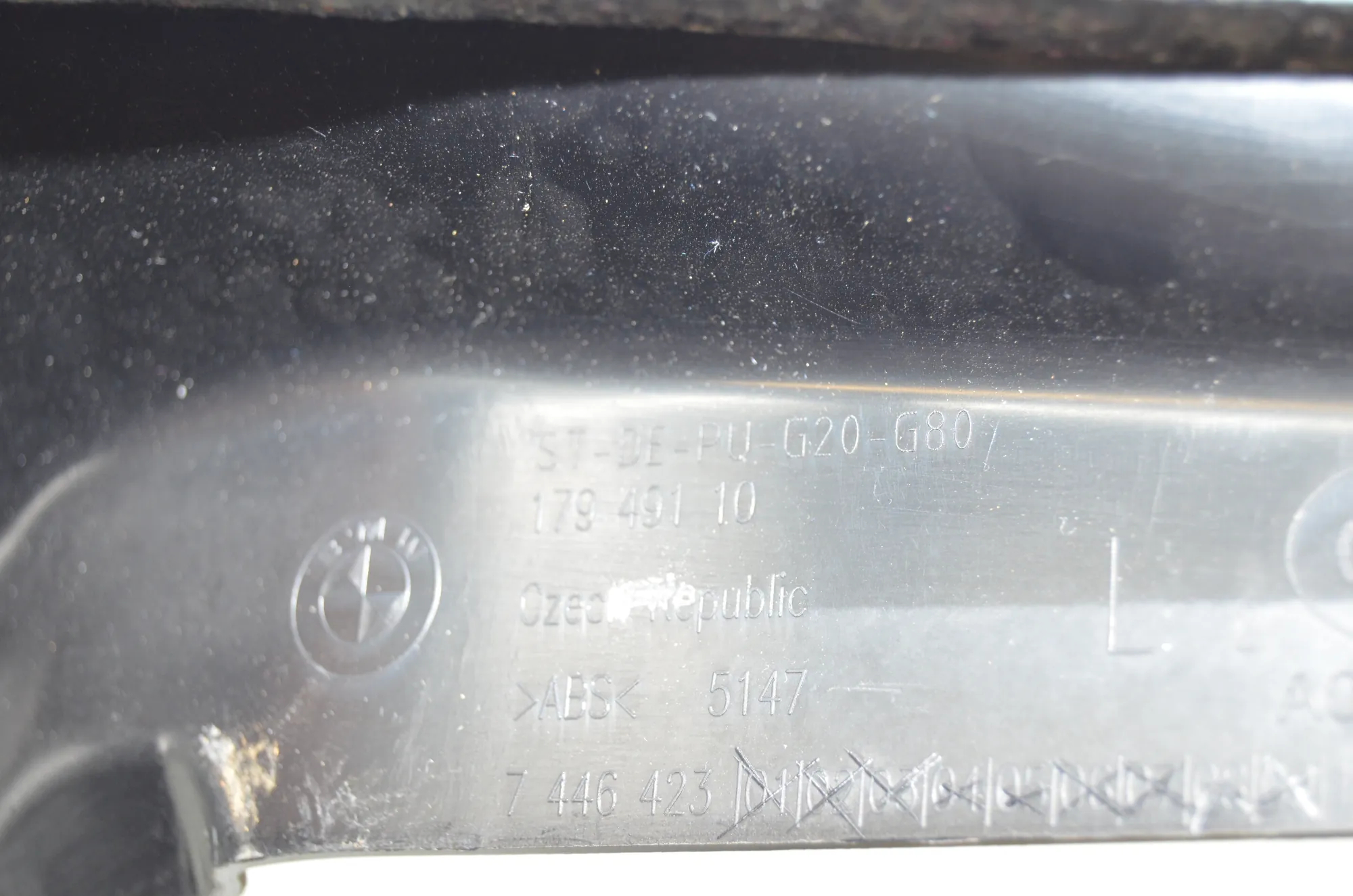 Front Right Sill Trim – OEM 7446428 · BMW 3 Touring (G21) BMW 3 Touring (G21) 320 d Mild-Hybrid 2023 – 9