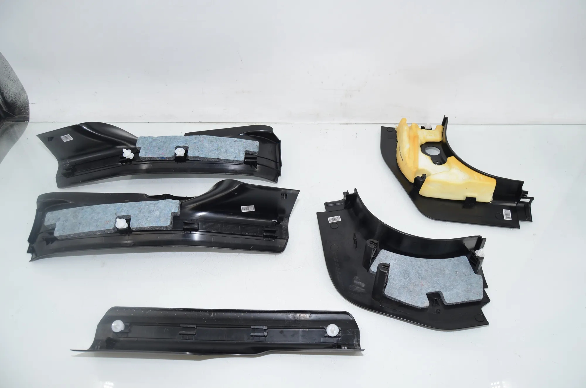 Front Right Sill Trim – OEM 7446428 · BMW 3 Touring (G21) BMW 3 Touring (G21) 320 d Mild-Hybrid 2023 – 5