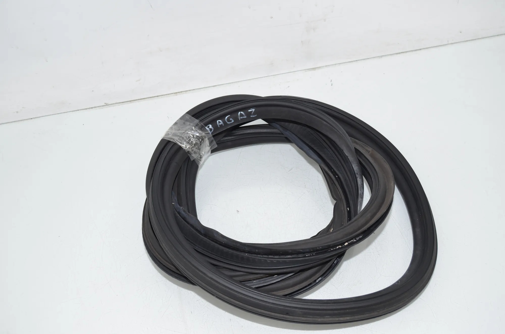Tailgate Rubber Seal – OEM 8497196 · BMW 3 Touring (G21) BMW 3 Touring (G21) 320 d Mild-Hybrid 2023