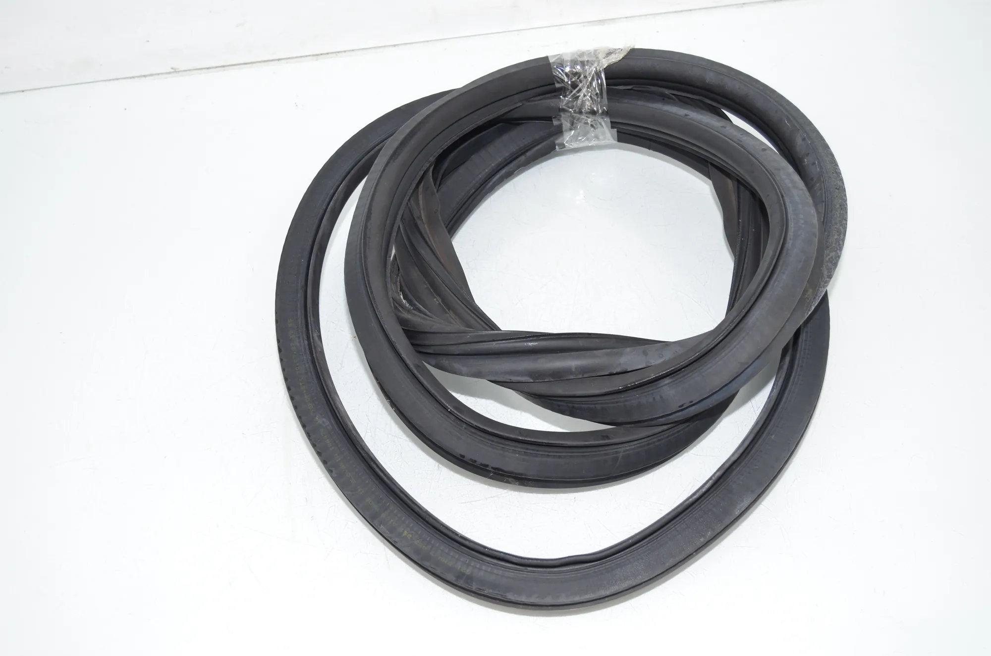 Tailgate Rubber Seal – OEM 8497196 · BMW 3 Touring (G21) BMW 3 Touring (G21) 320 d Mild-Hybrid 2023 – 3