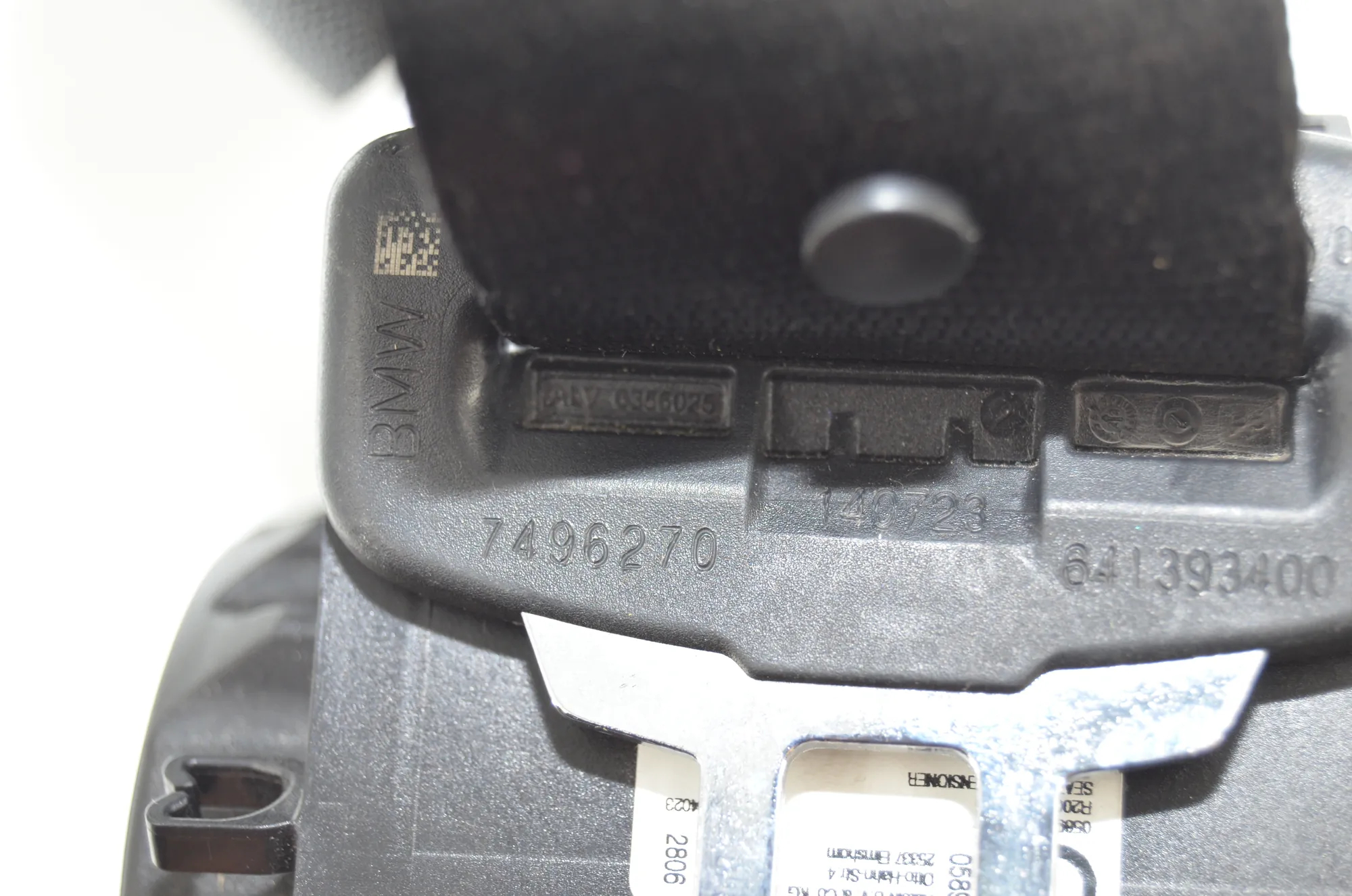 Rear Left Seatbelt – OEM 7496270 · BMW 3 Touring (G21) BMW 3 Touring (G21) 320 d Mild-Hybrid 2023 – 5