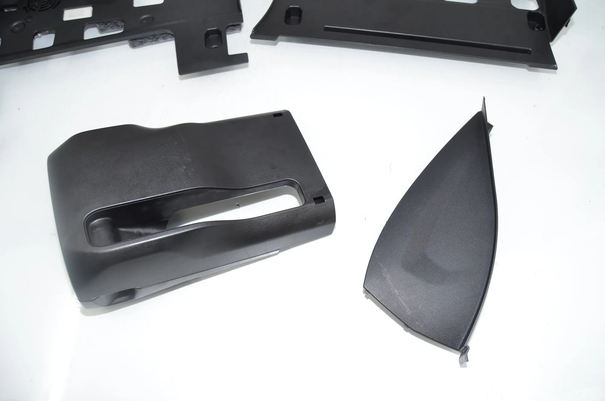Dashboard Lower Trim – OEM 6805568 · BMW 3 Touring (G21) BMW 3 Touring (G21) 320 d Mild-Hybrid 2023 – 4